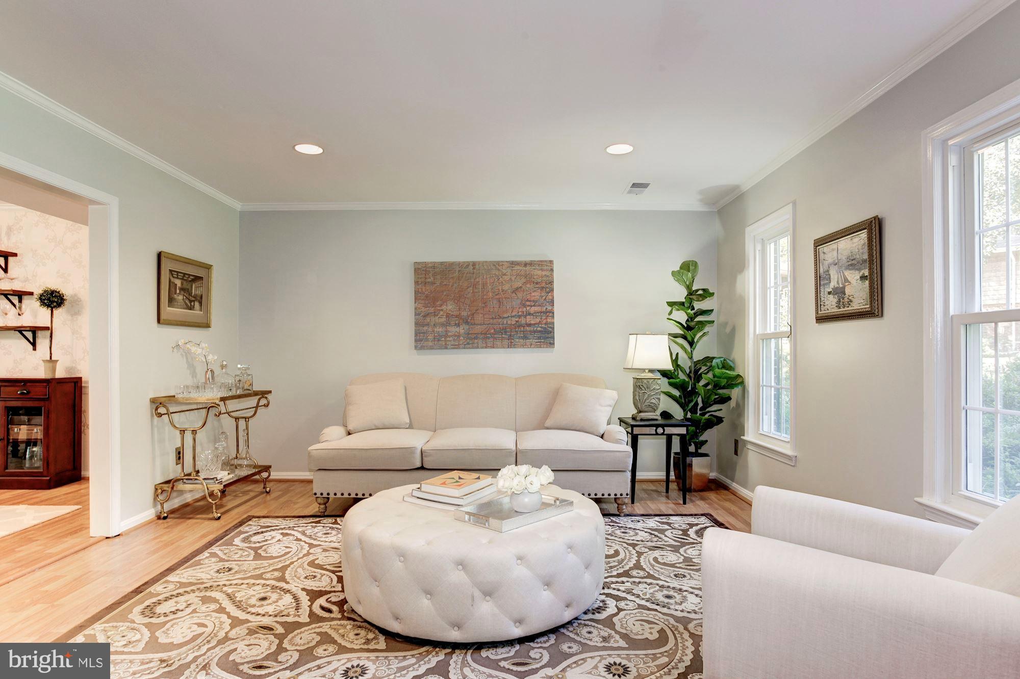 RIVERSIDE ESTATES - Residential