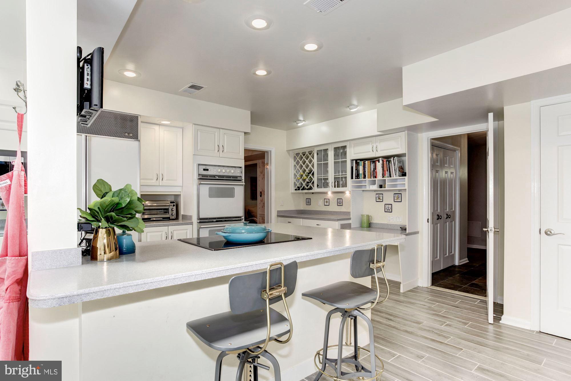 RIVERSIDE ESTATES - Residential