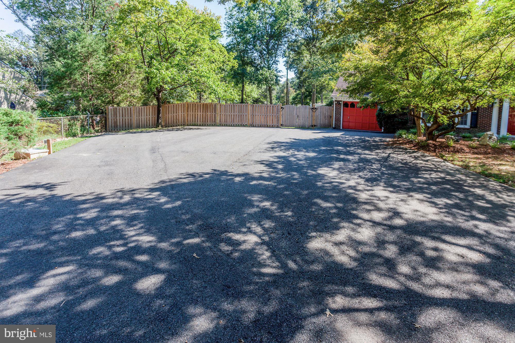 RIVERSIDE ESTATES - Residential