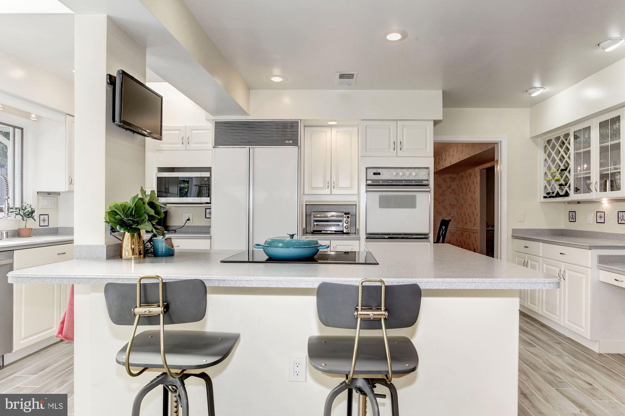 RIVERSIDE ESTATES - Residential