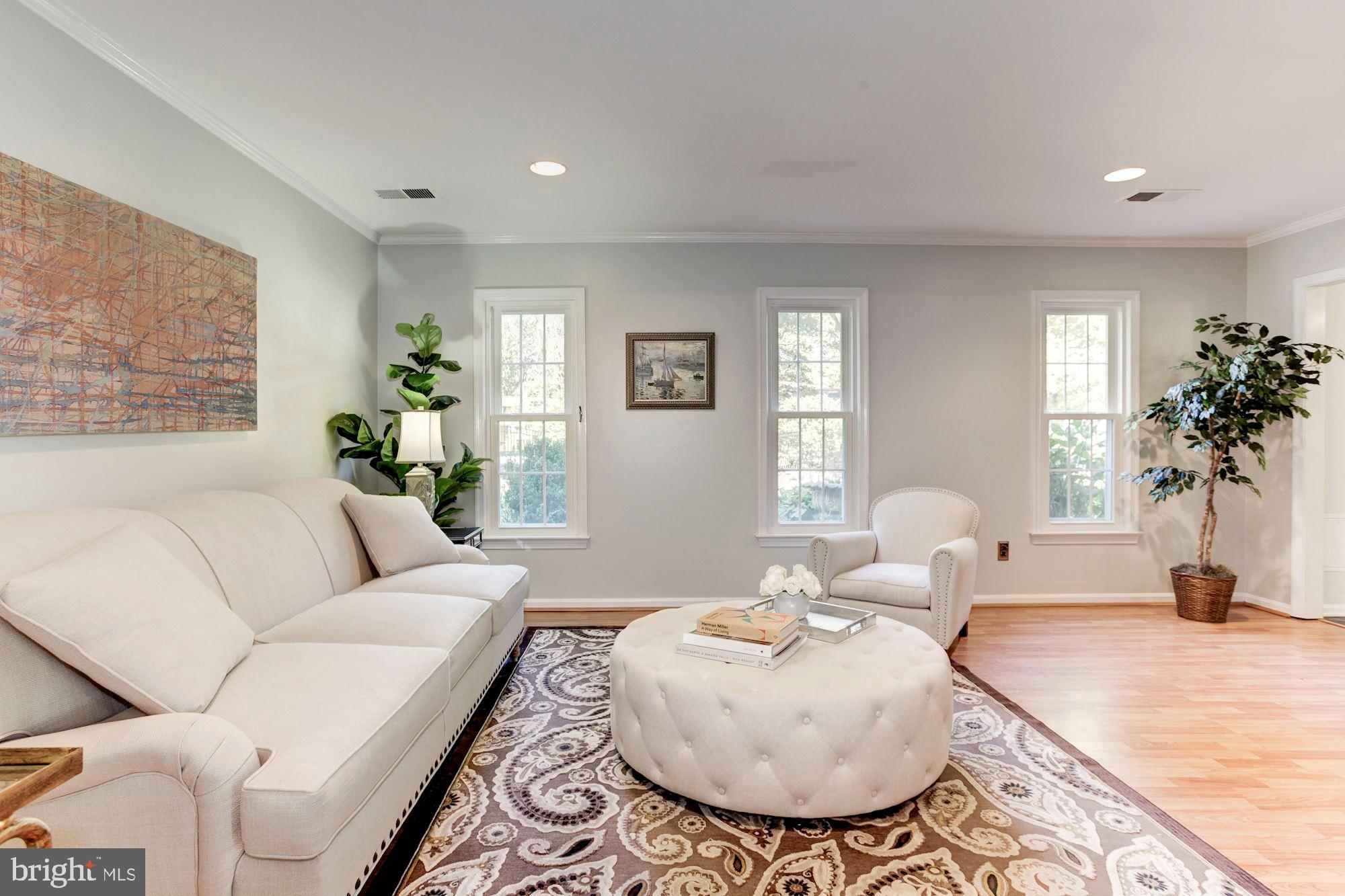 RIVERSIDE ESTATES - Residential