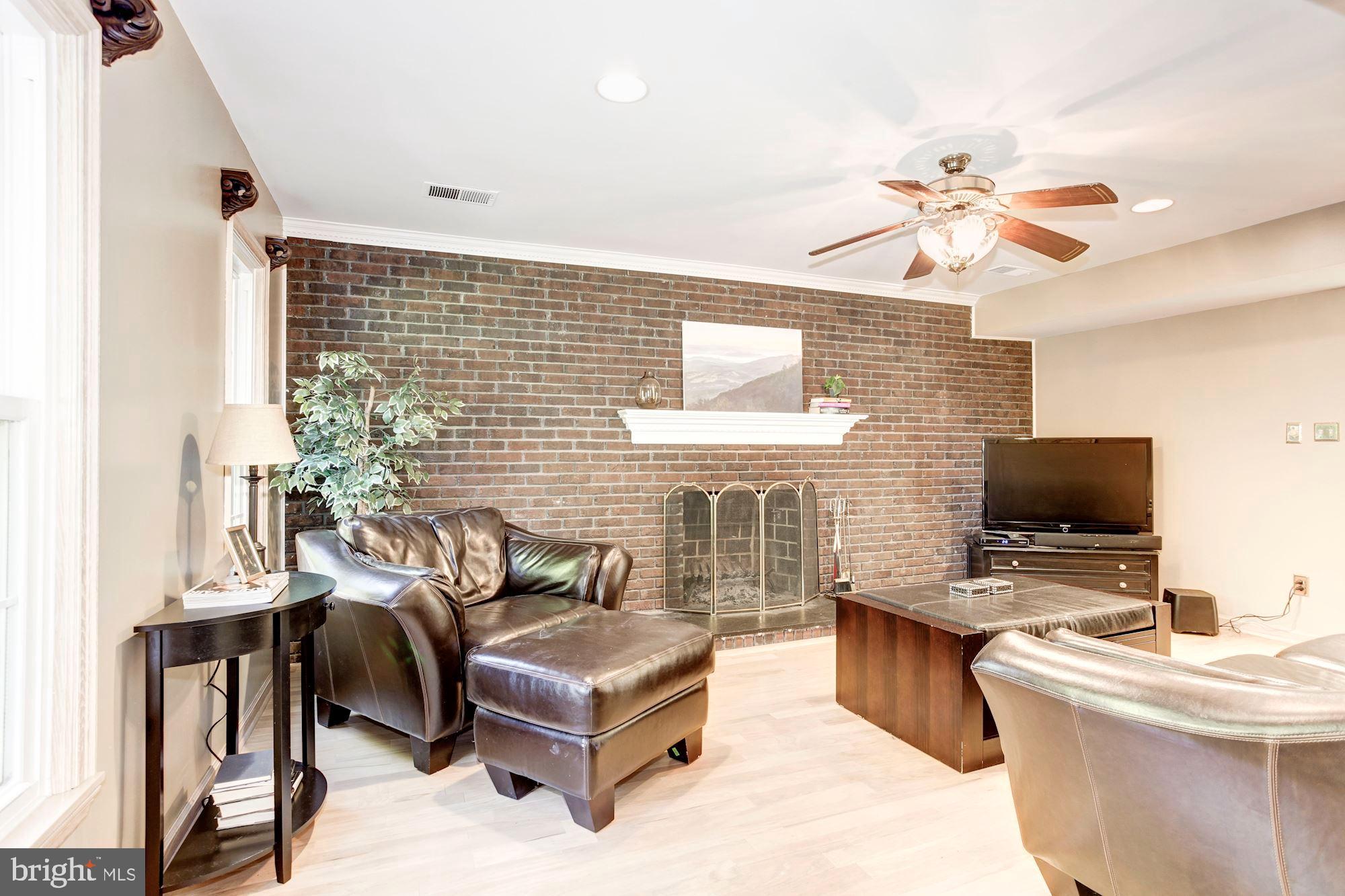 RIVERSIDE ESTATES - Residential