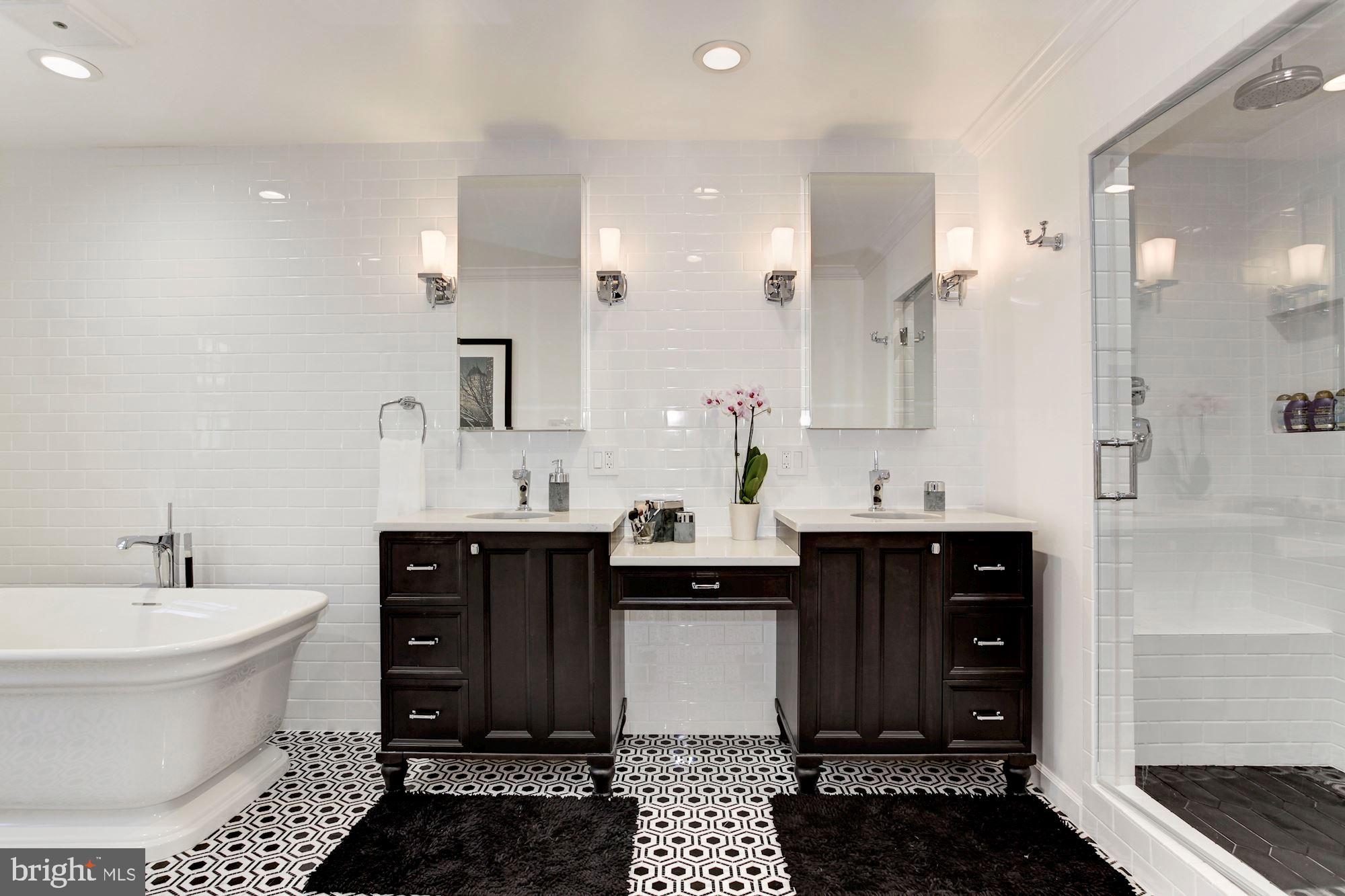 RIVERSIDE ESTATES - Residential