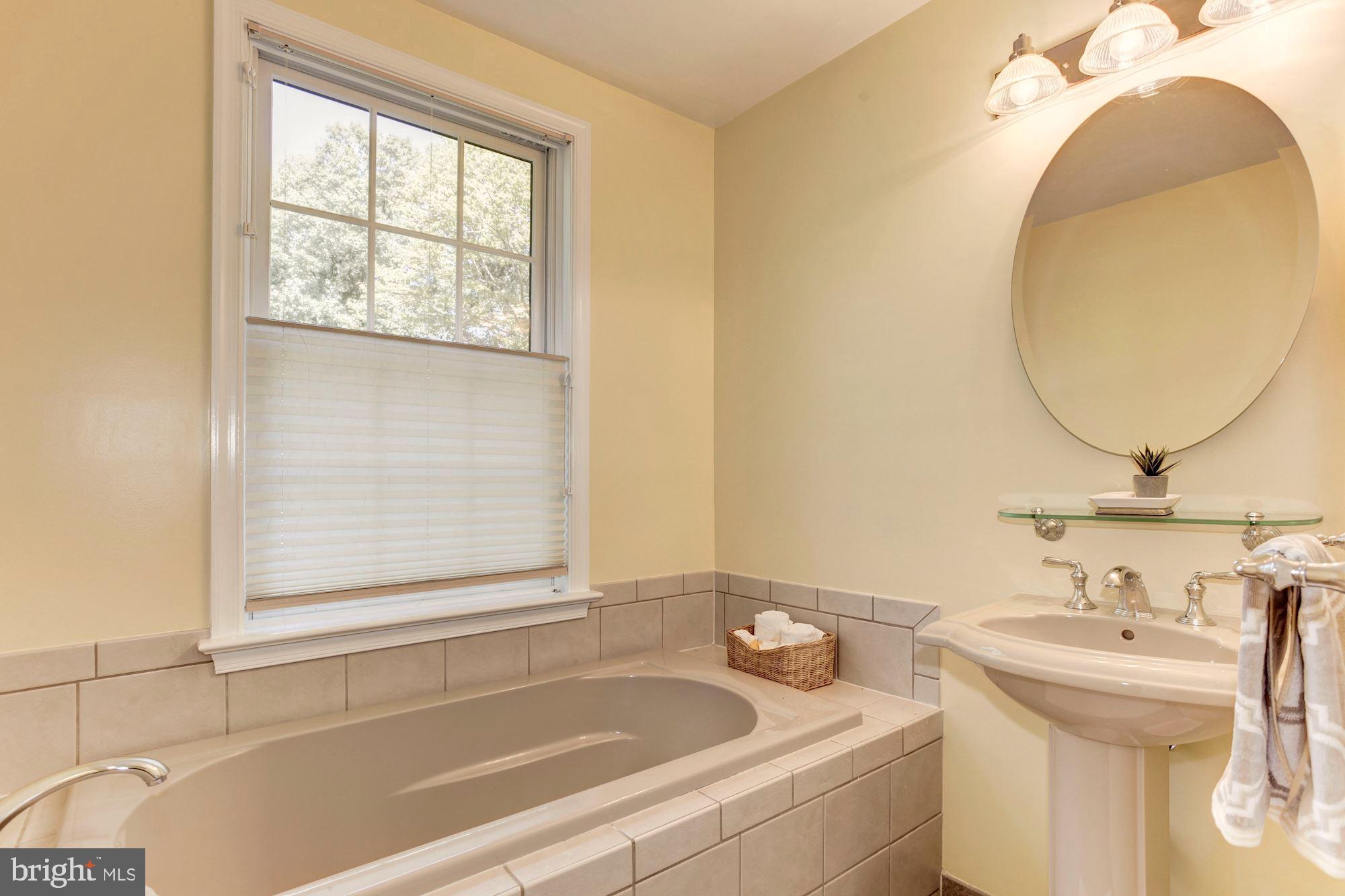 RIVERSIDE ESTATES - Residential