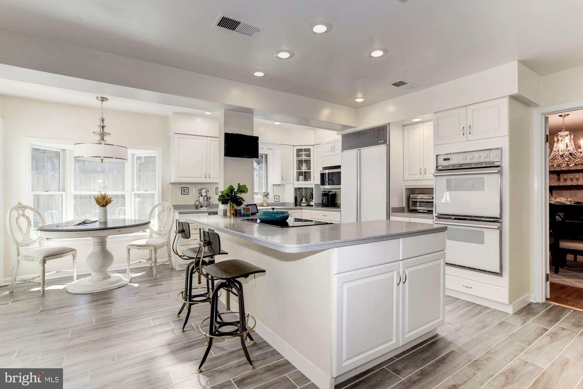 RIVERSIDE ESTATES - Residential