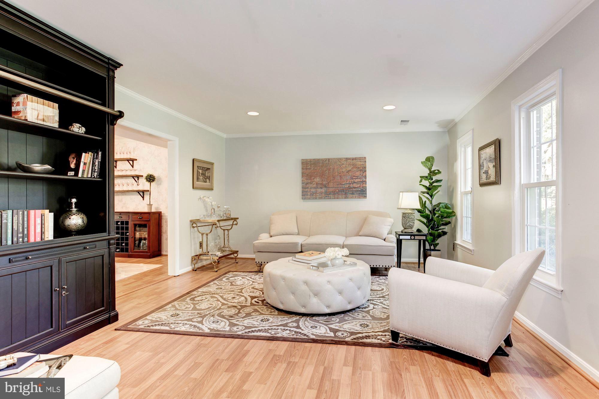 RIVERSIDE ESTATES - Residential