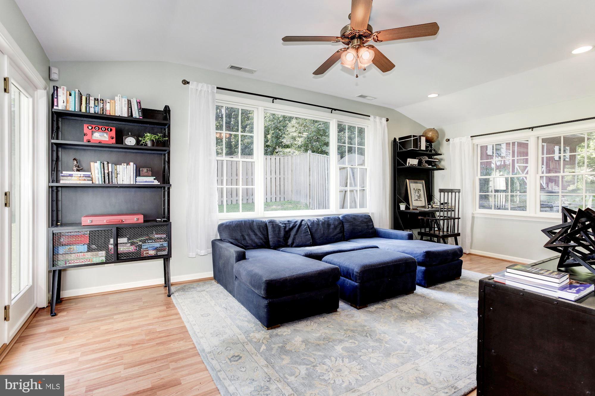 RIVERSIDE ESTATES - Residential