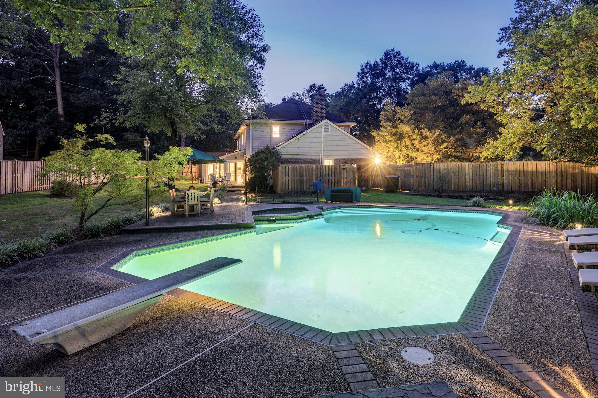 RIVERSIDE ESTATES - Residential