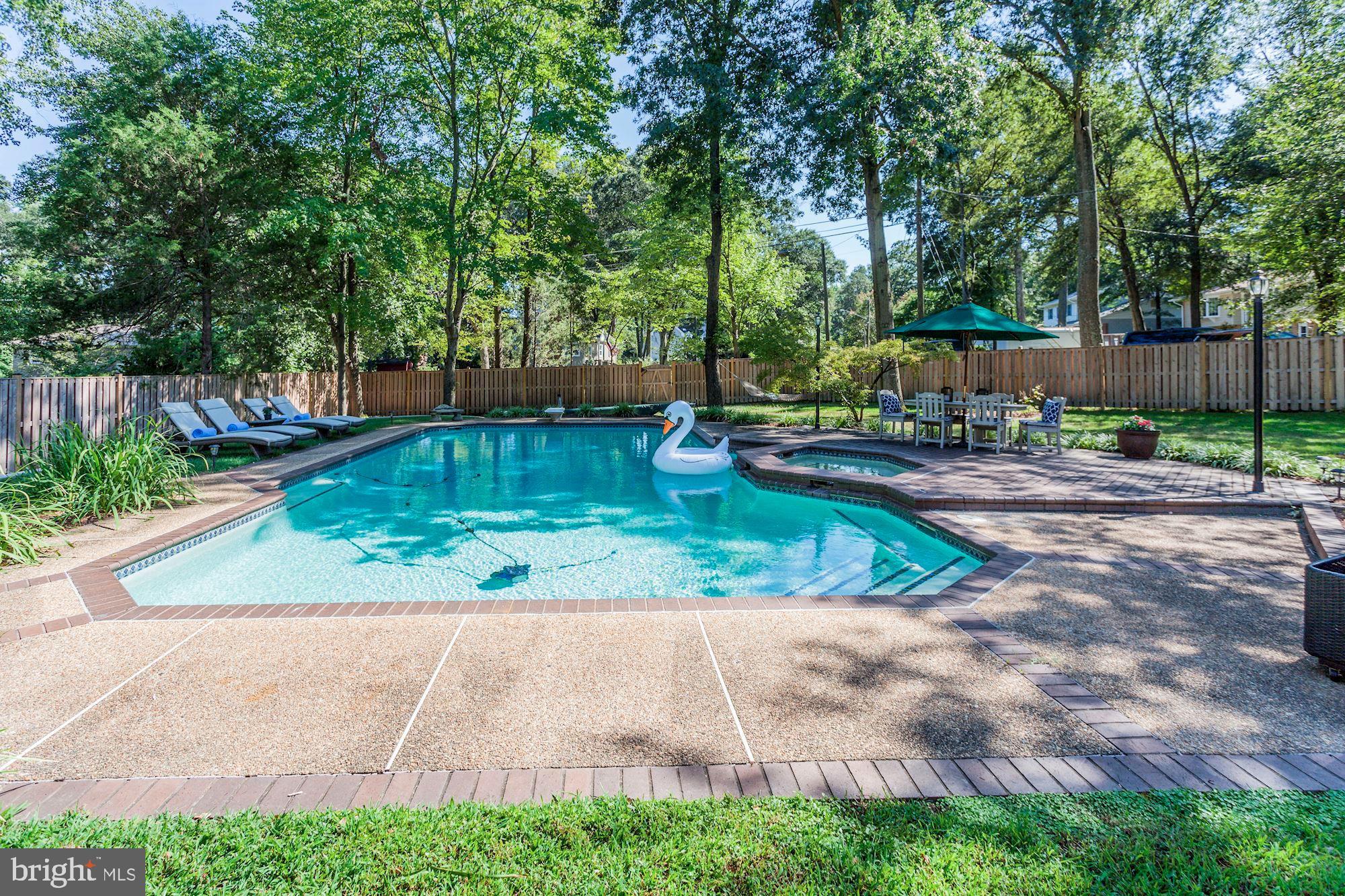 RIVERSIDE ESTATES - Residential