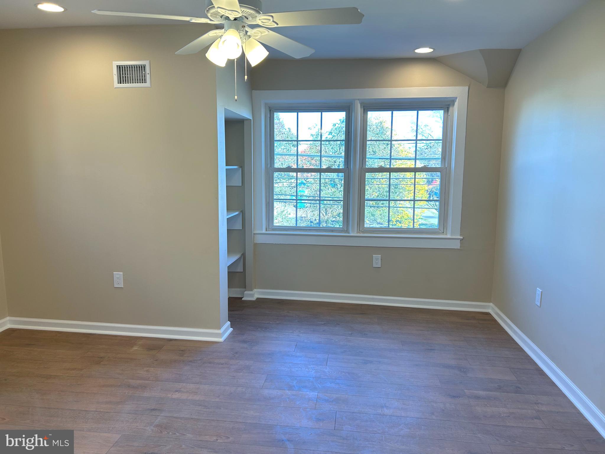 LANSDOWNE - Residential