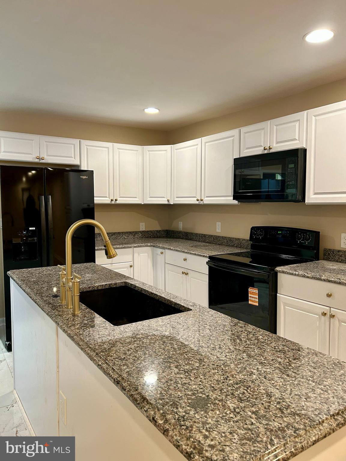 LANSDOWNE - Residential