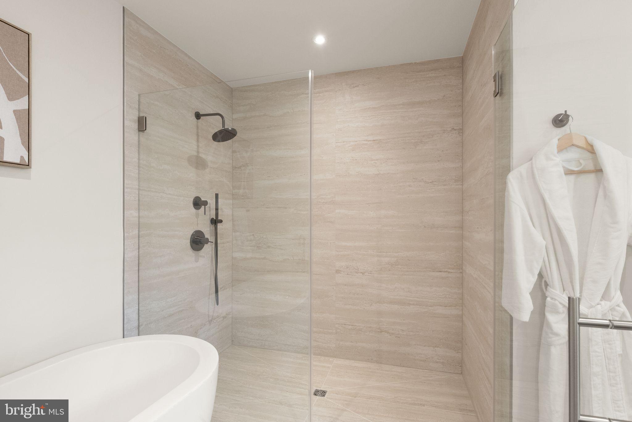OBSERVATORY CIRCLE - Residential