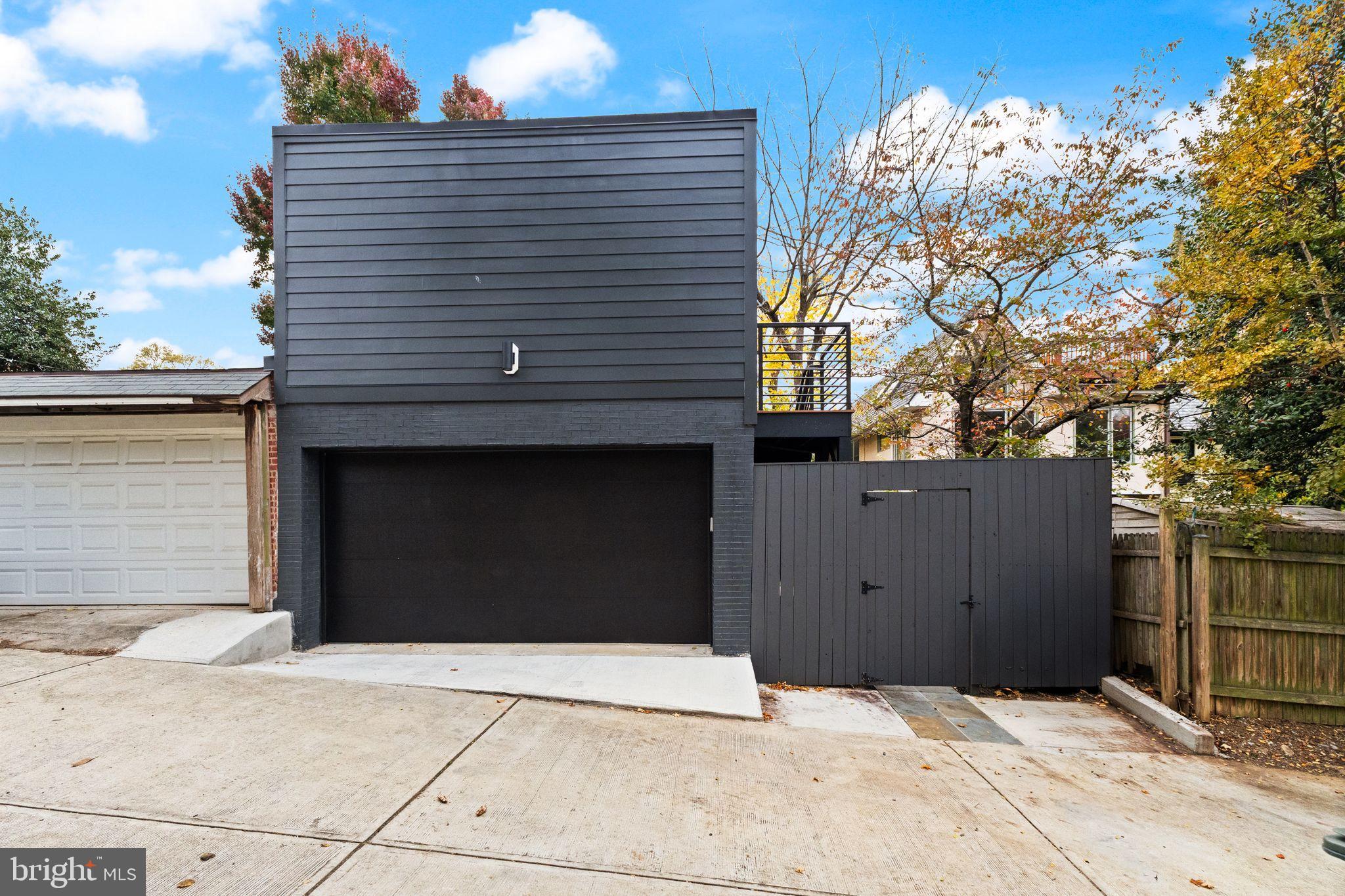 OBSERVATORY CIRCLE - Residential