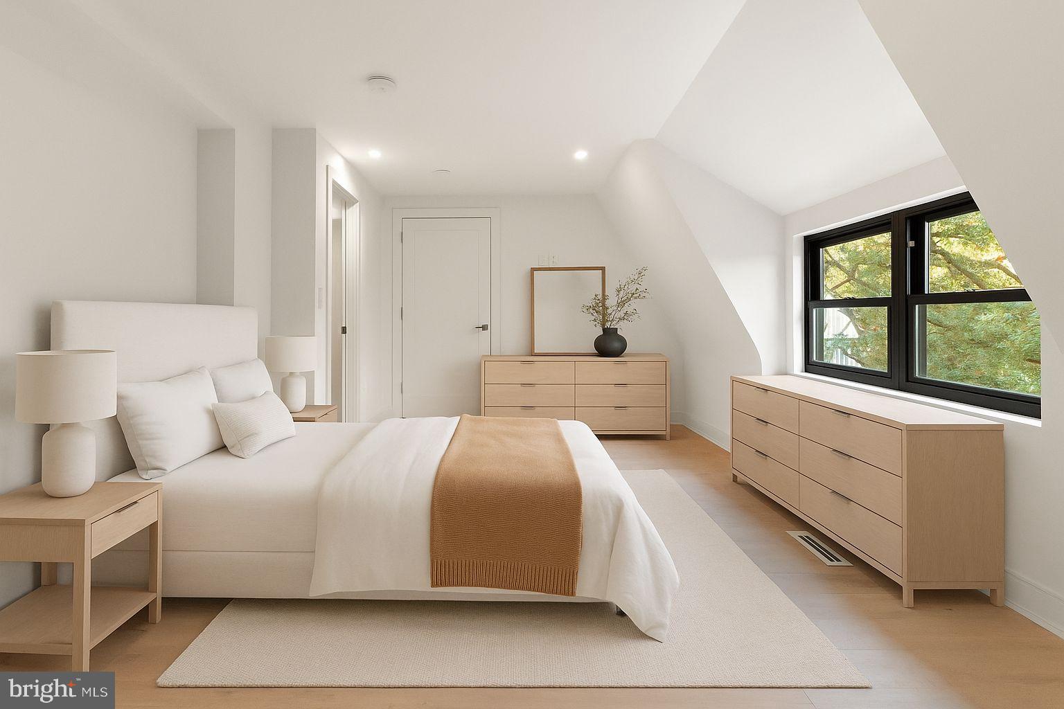 OBSERVATORY CIRCLE - Residential