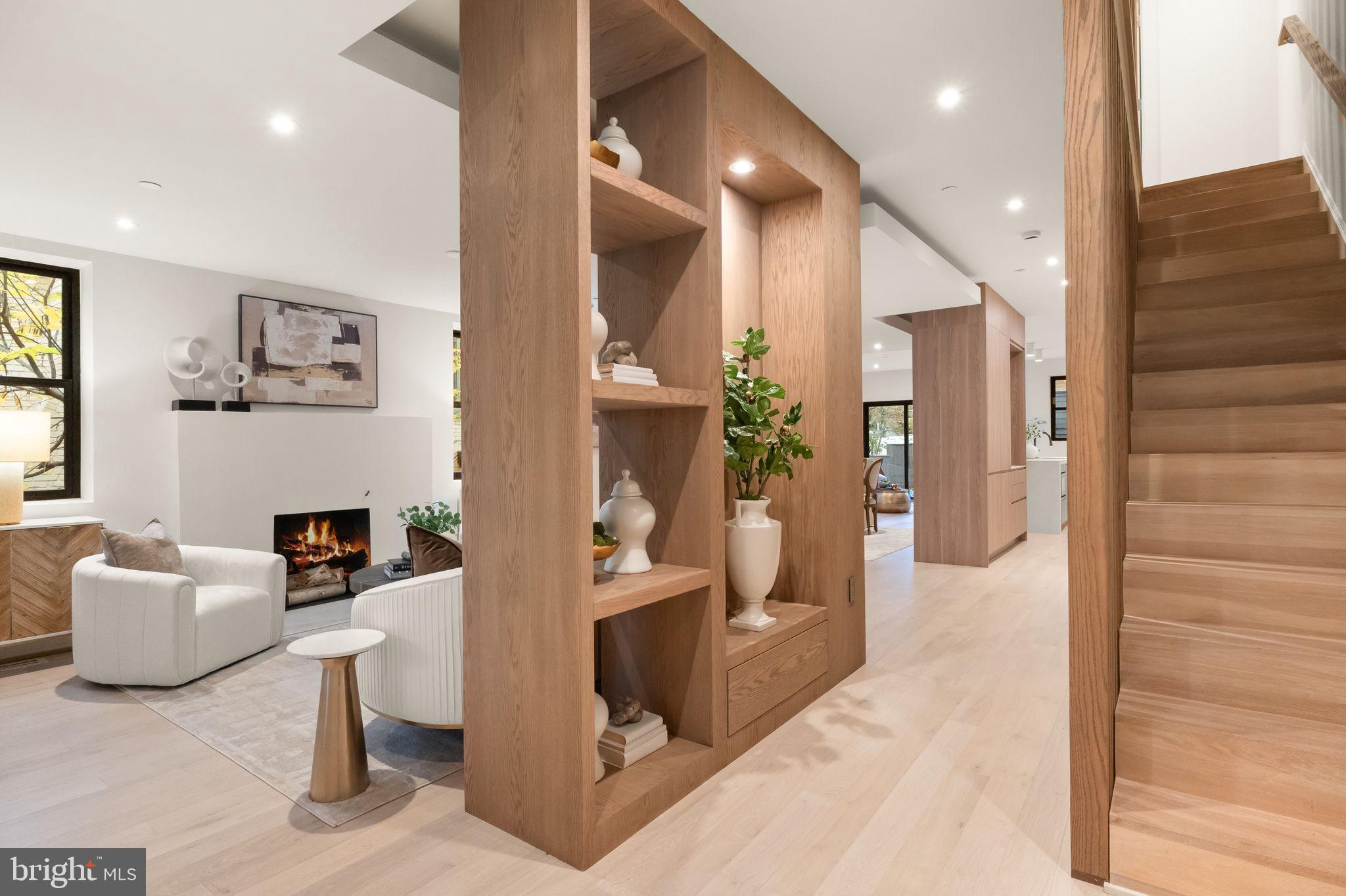 2815 BELLEVUE TERRACE NW