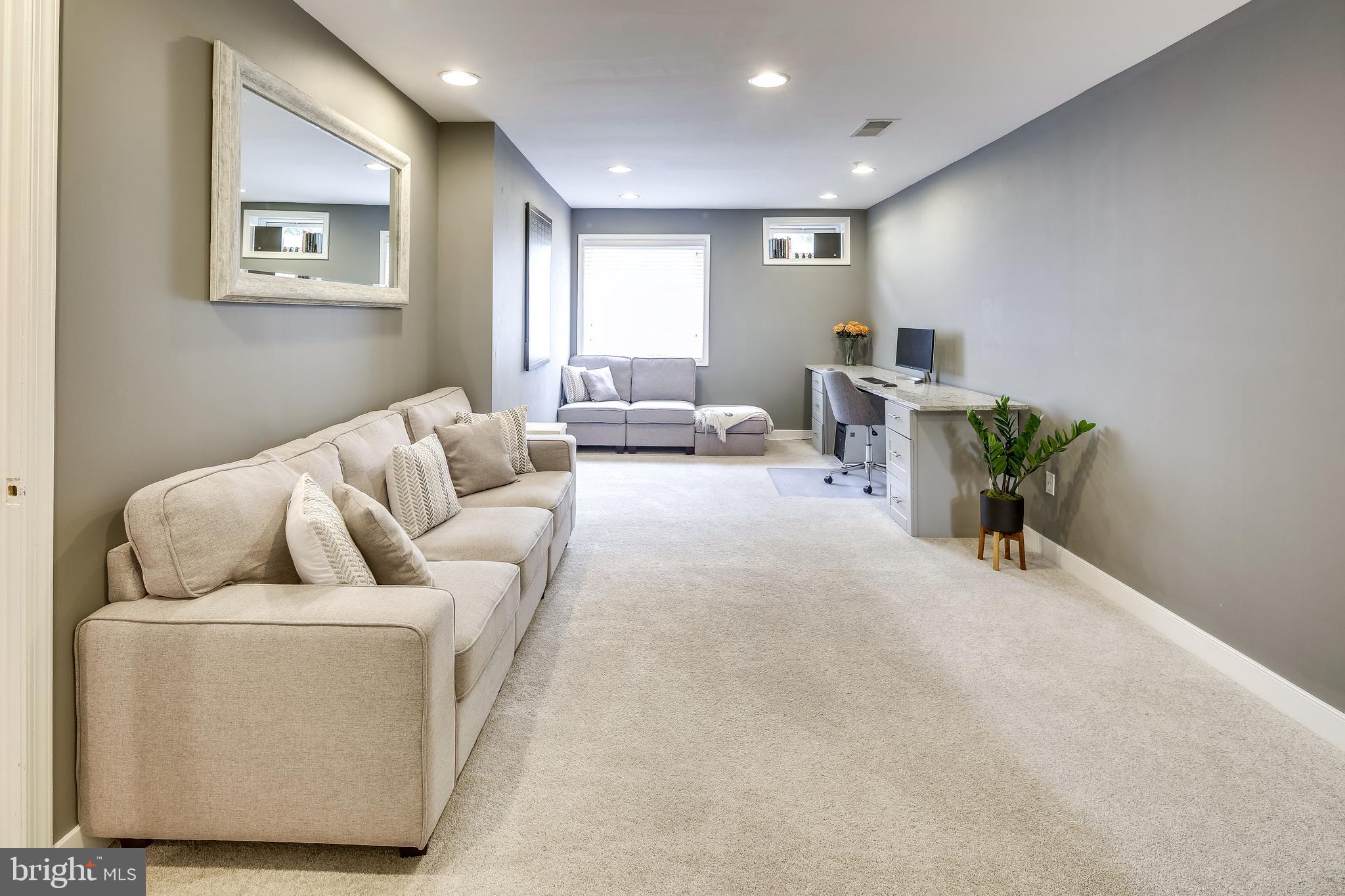 ADMIRALS RIDGE - Residential