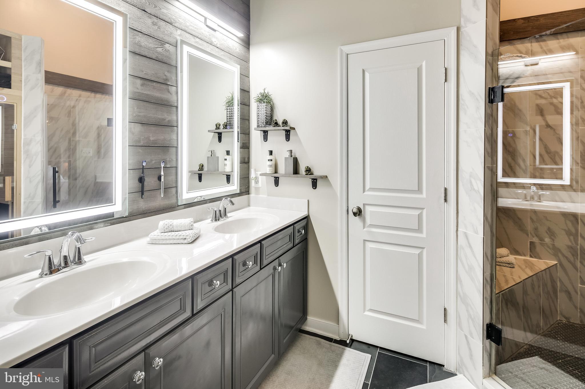 ADMIRALS RIDGE - Residential