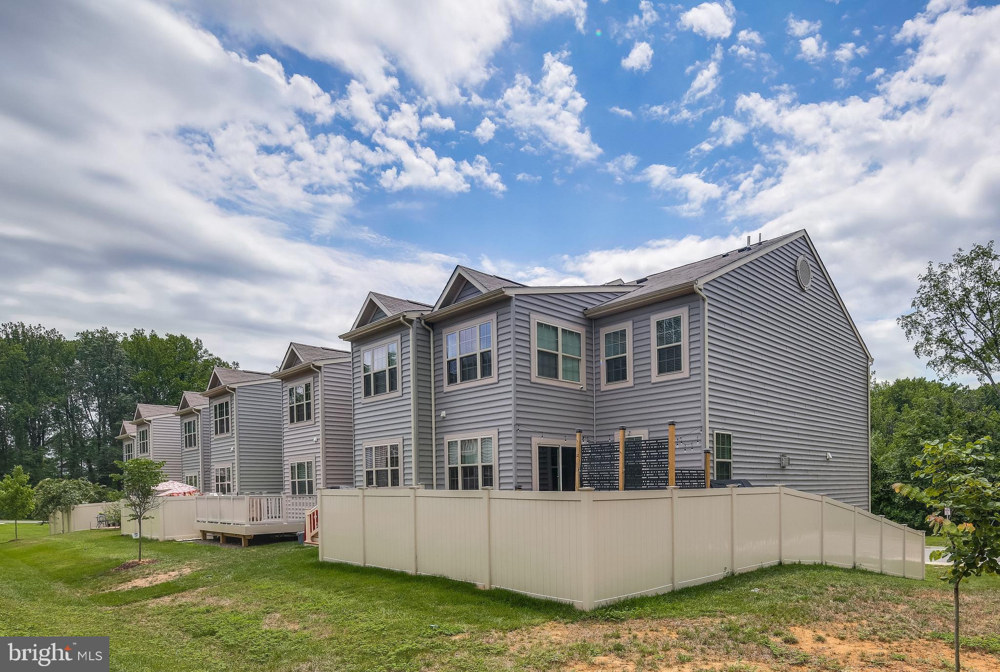 ADMIRALS RIDGE - Residential