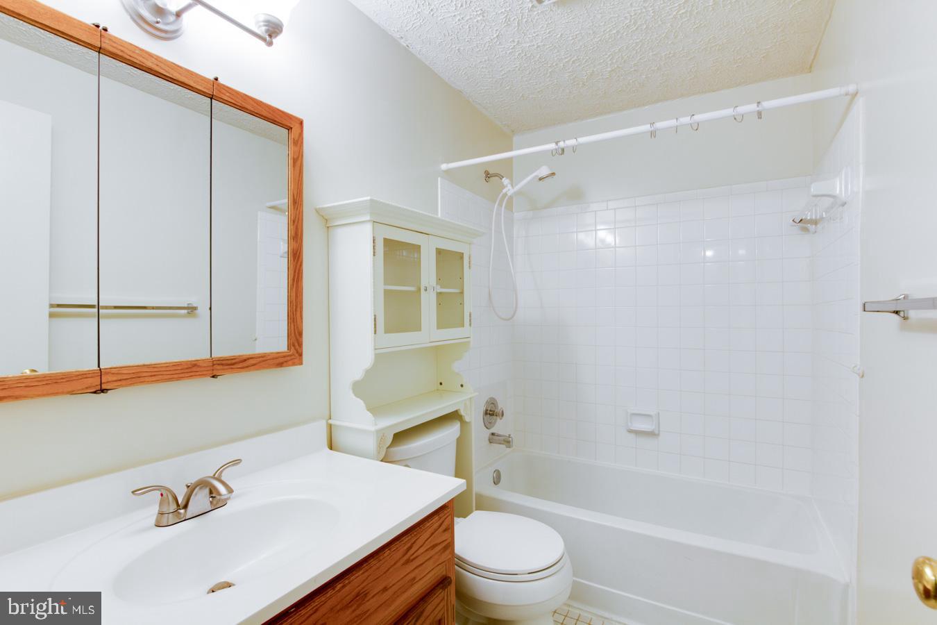 JEFFERSON GREEN - Residential Lease