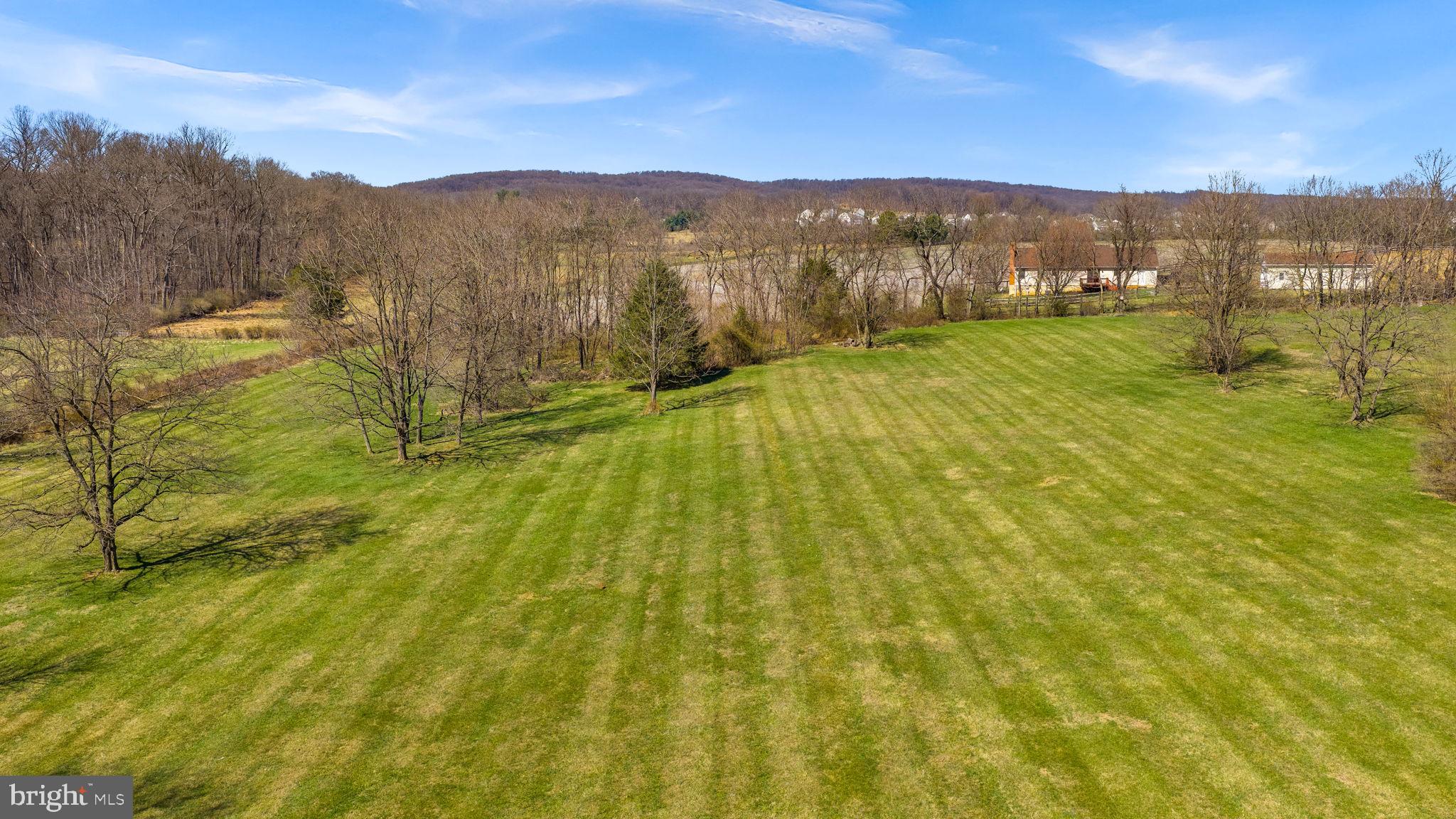 LEESBURG CROSSING - Residential