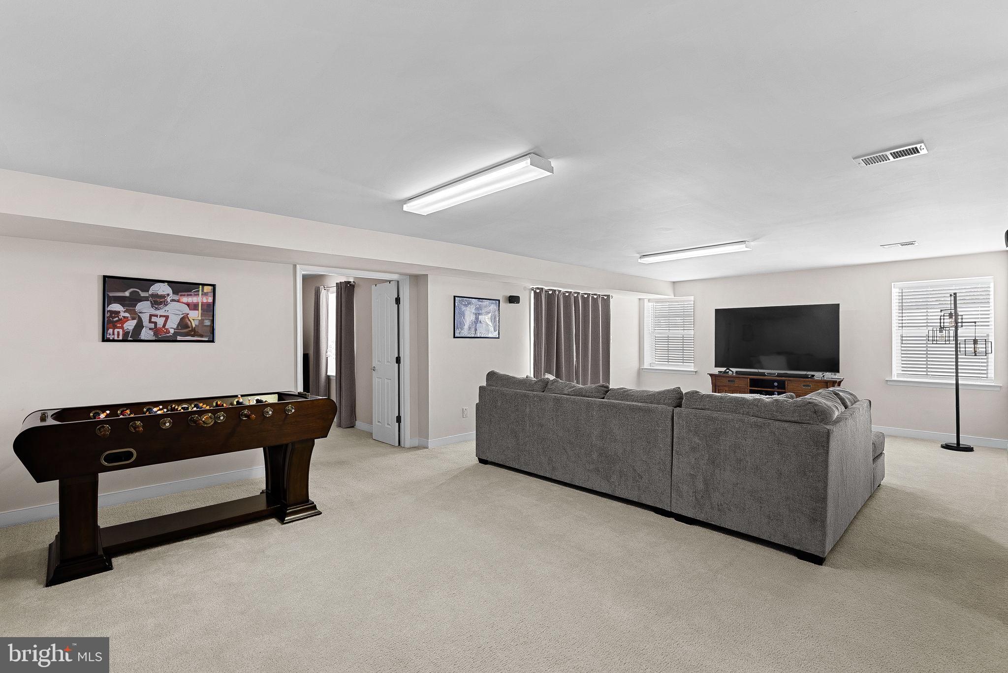 LEESBURG CROSSING - Residential