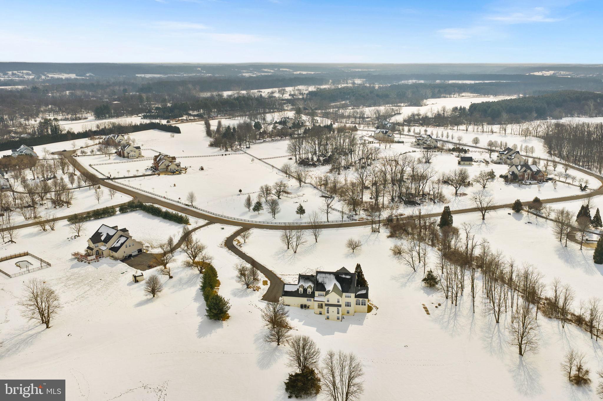 LEESBURG CROSSING - Residential