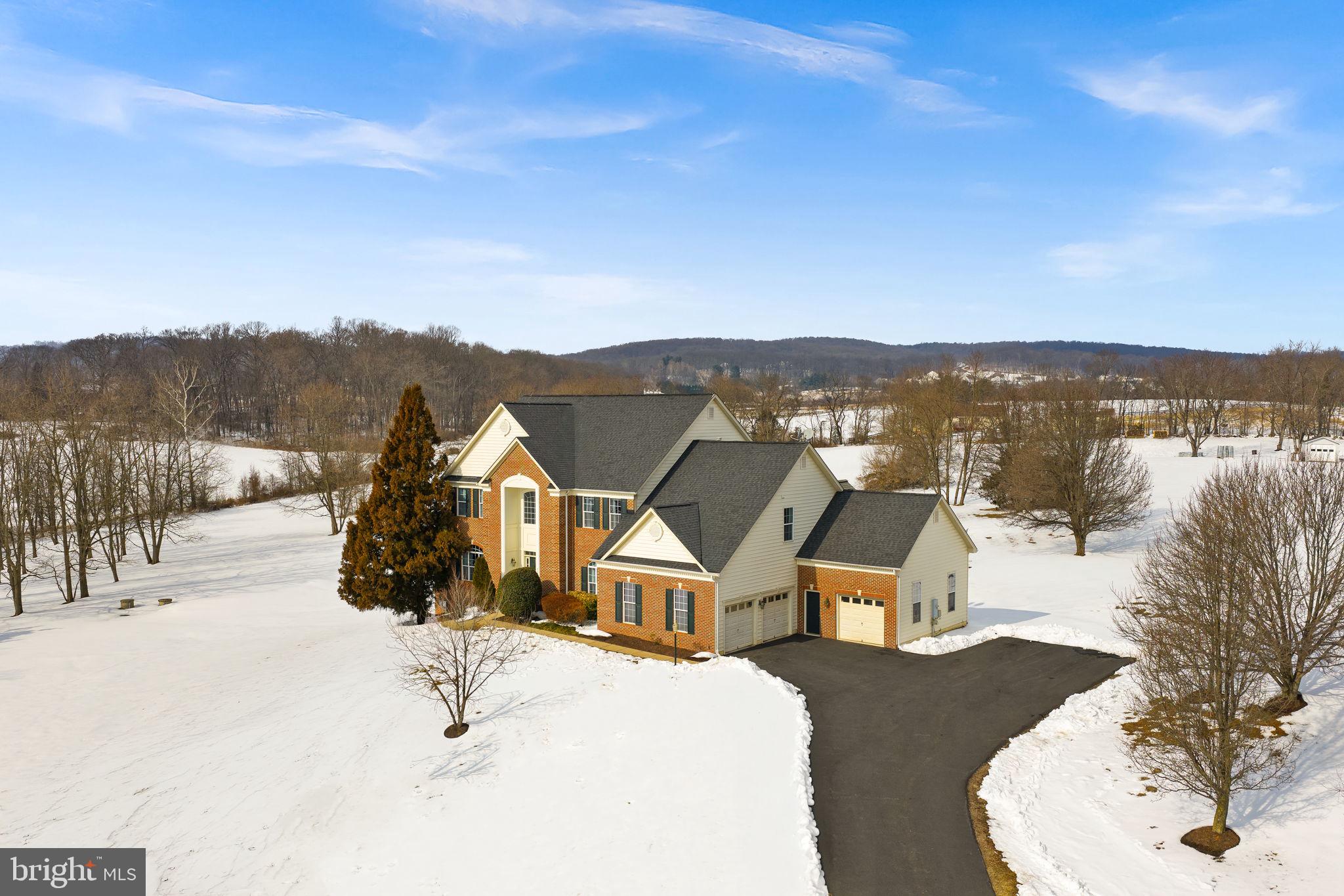 LEESBURG CROSSING - Residential