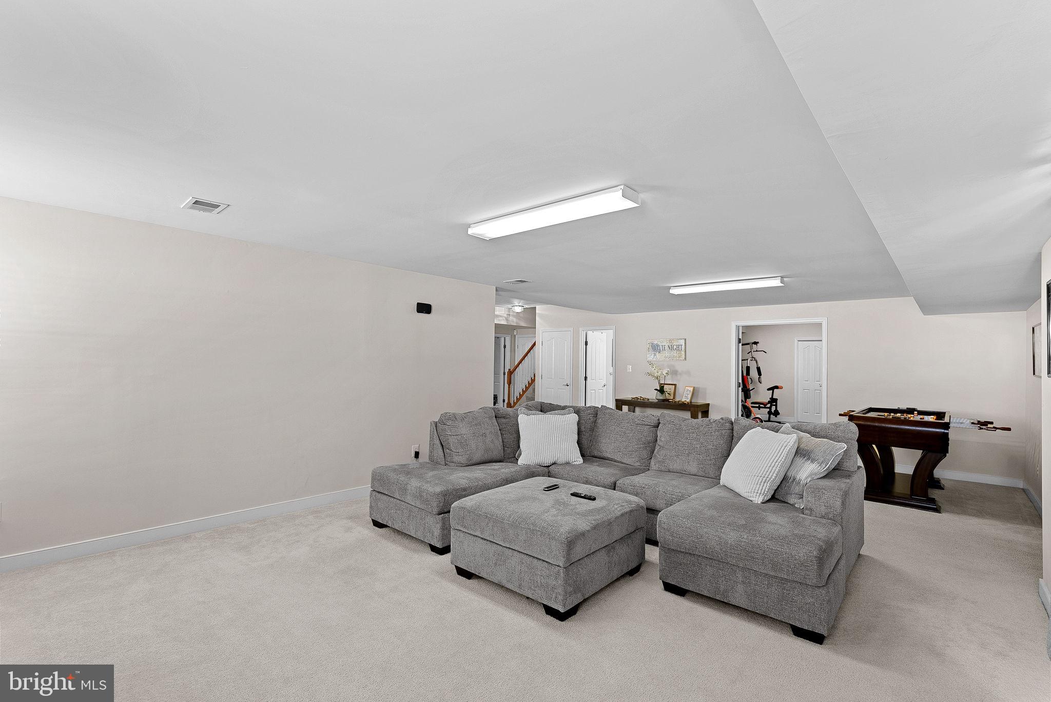 LEESBURG CROSSING - Residential