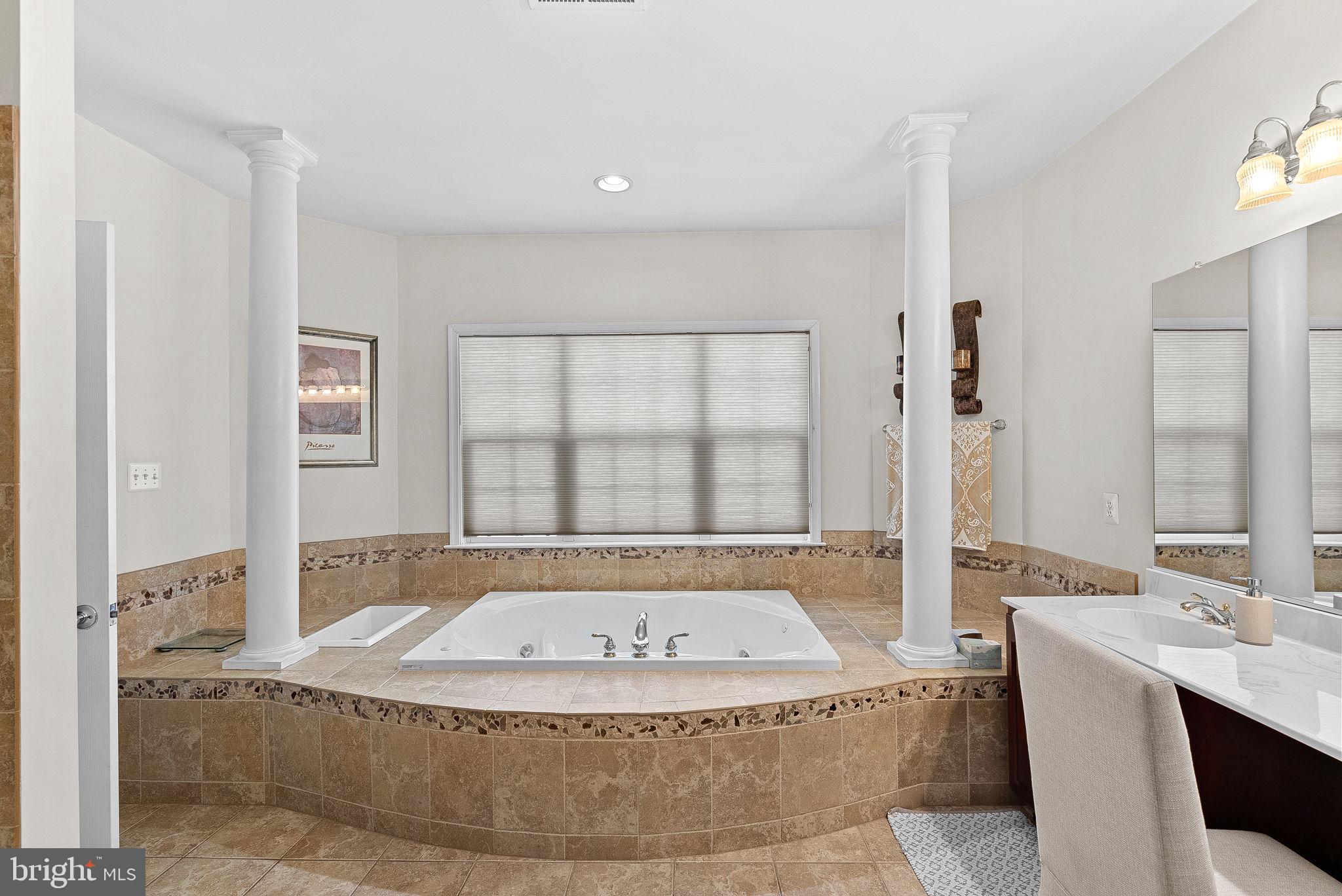 LEESBURG CROSSING - Residential