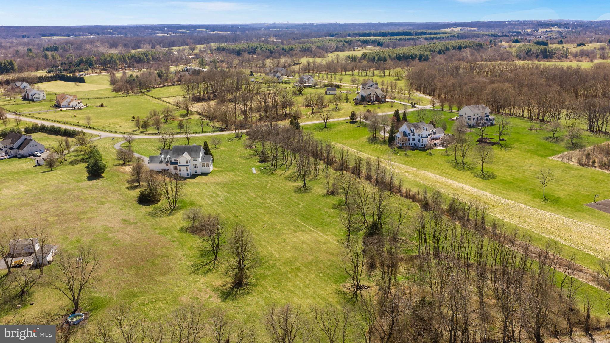 LEESBURG CROSSING - Residential