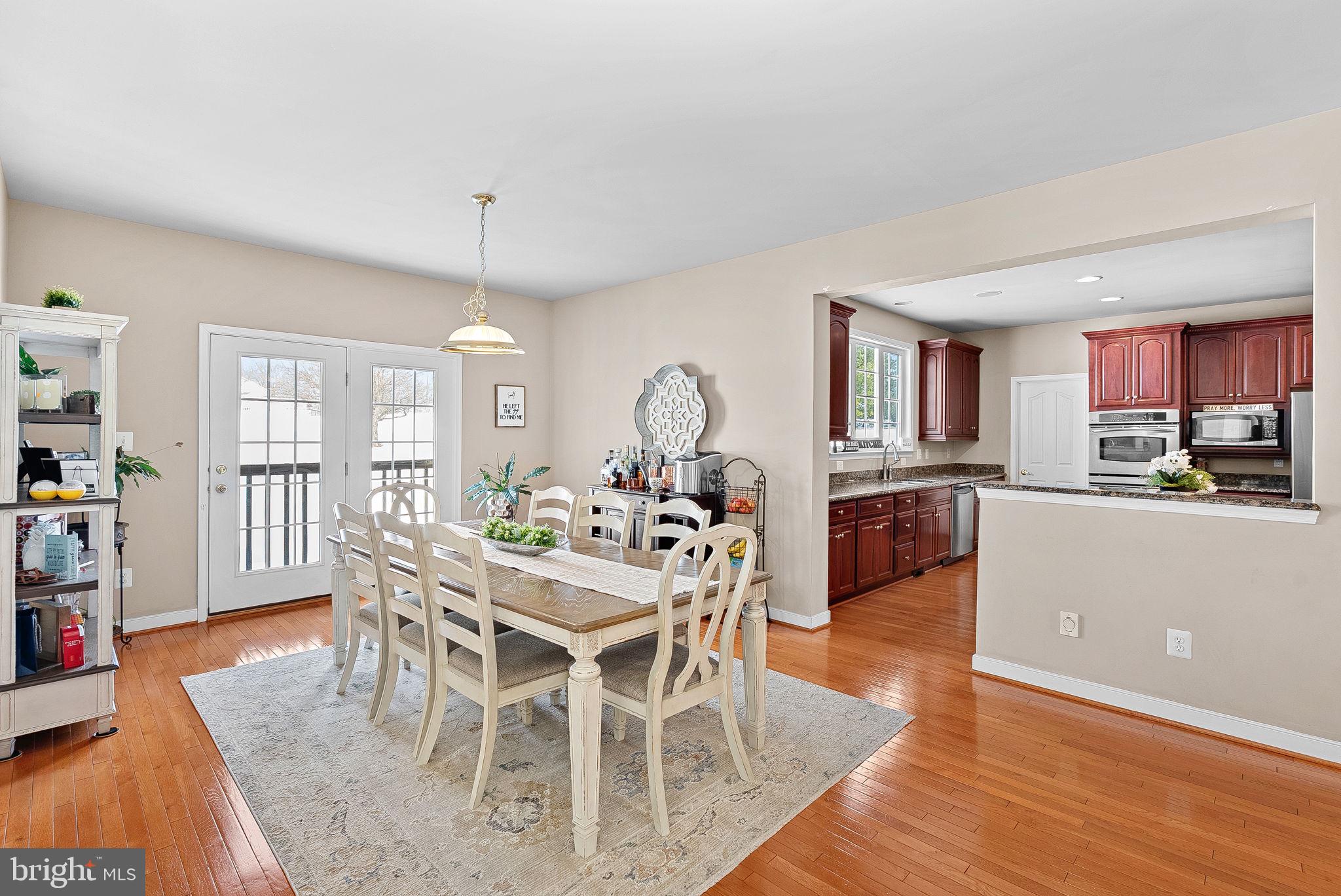 LEESBURG CROSSING - Residential