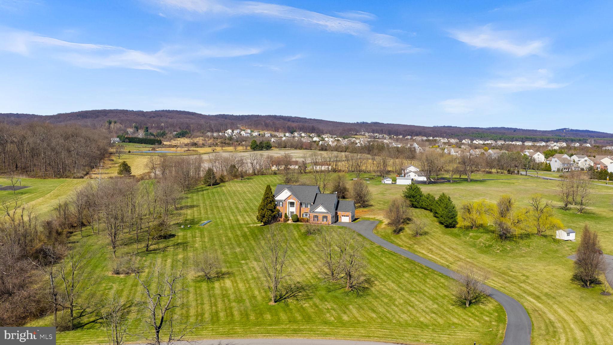 LEESBURG CROSSING - Residential