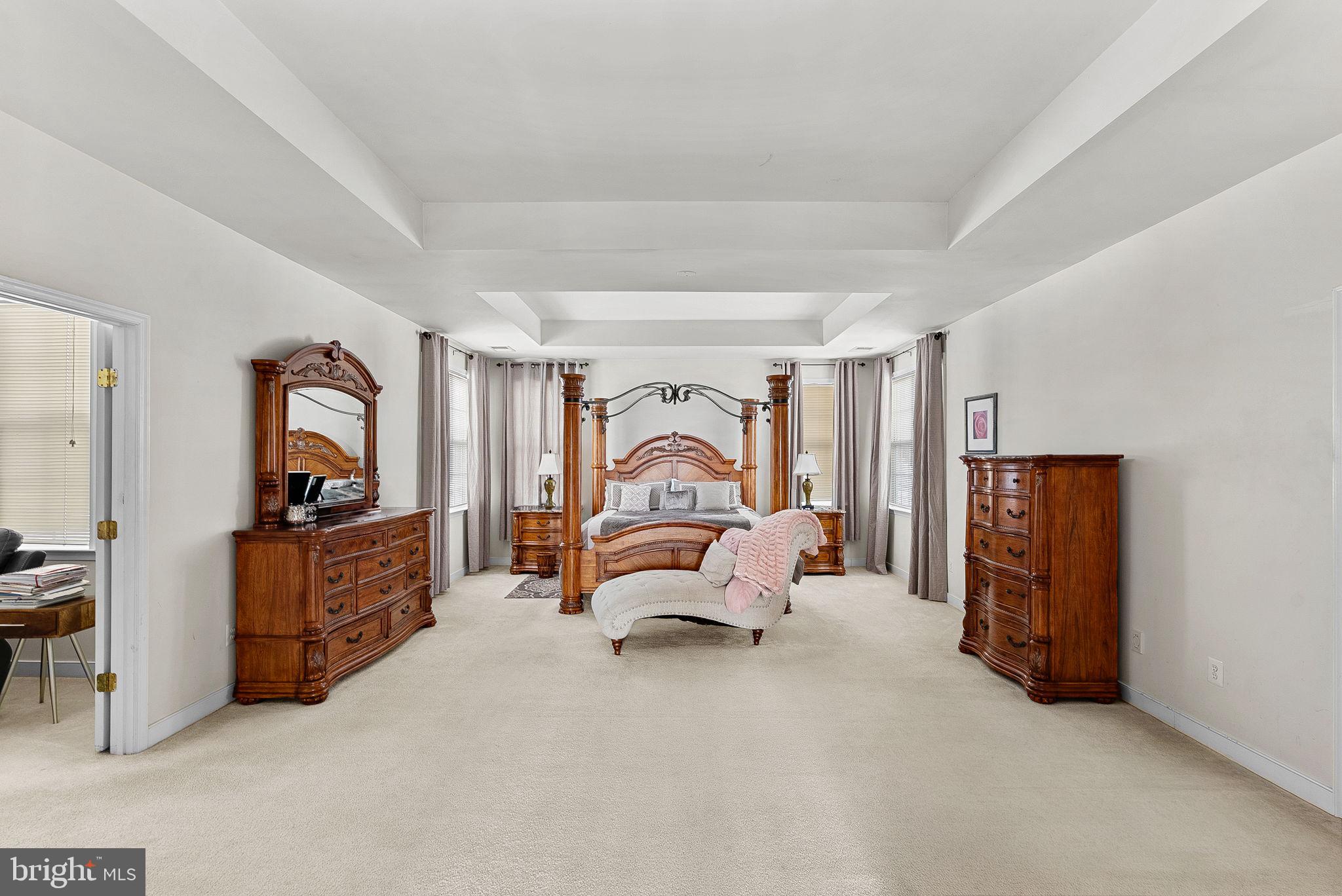 LEESBURG CROSSING - Residential