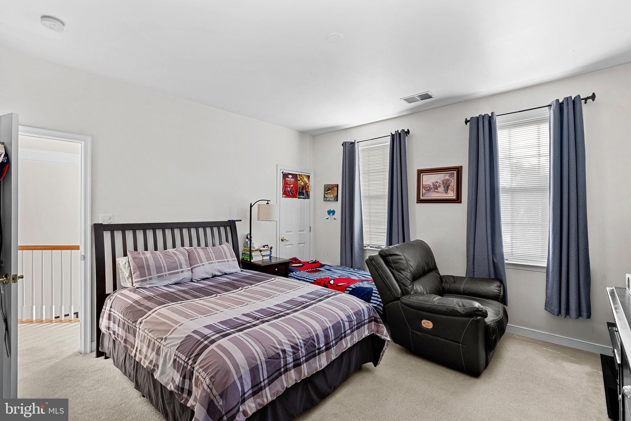 LEESBURG CROSSING - Residential