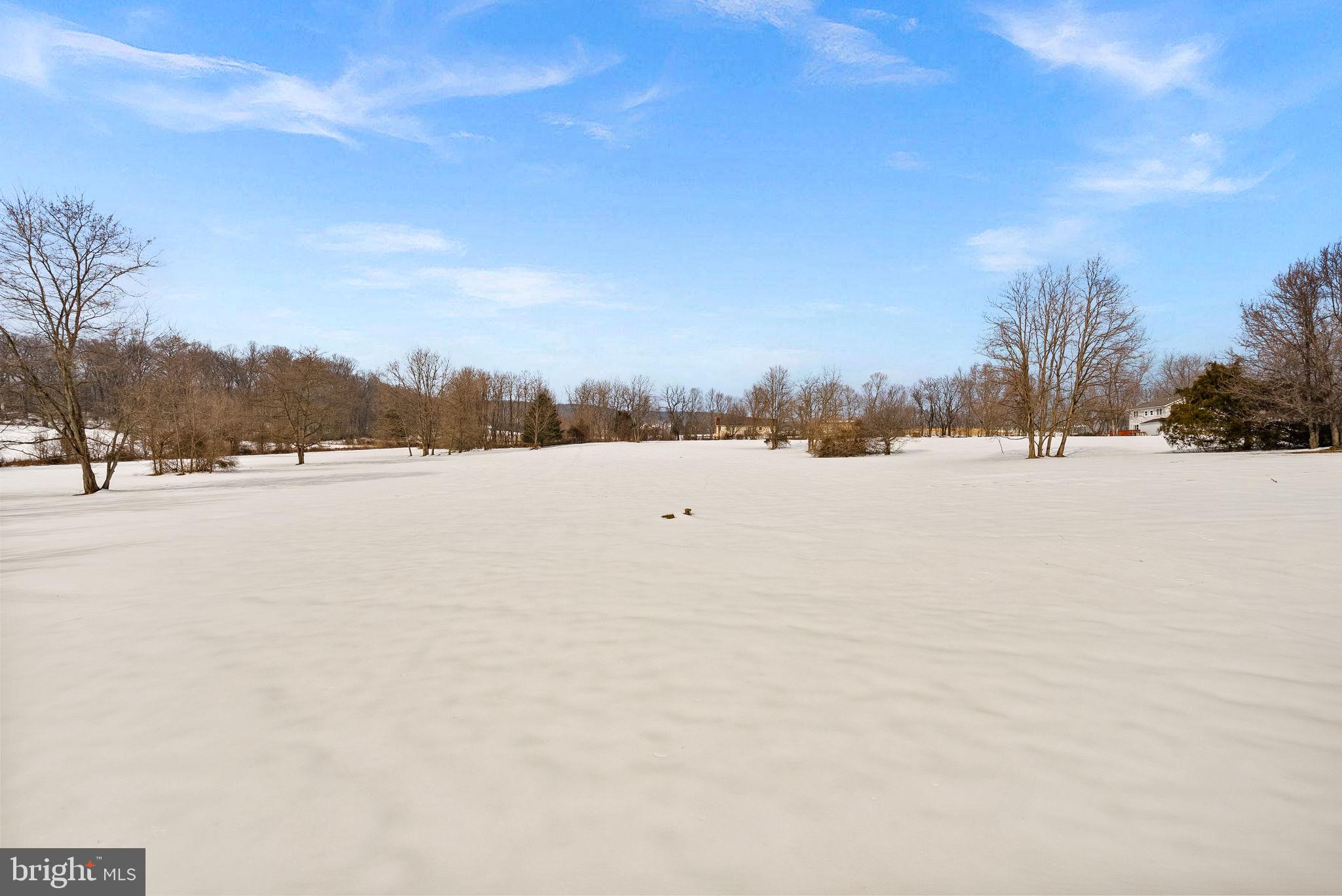 LEESBURG CROSSING - Residential