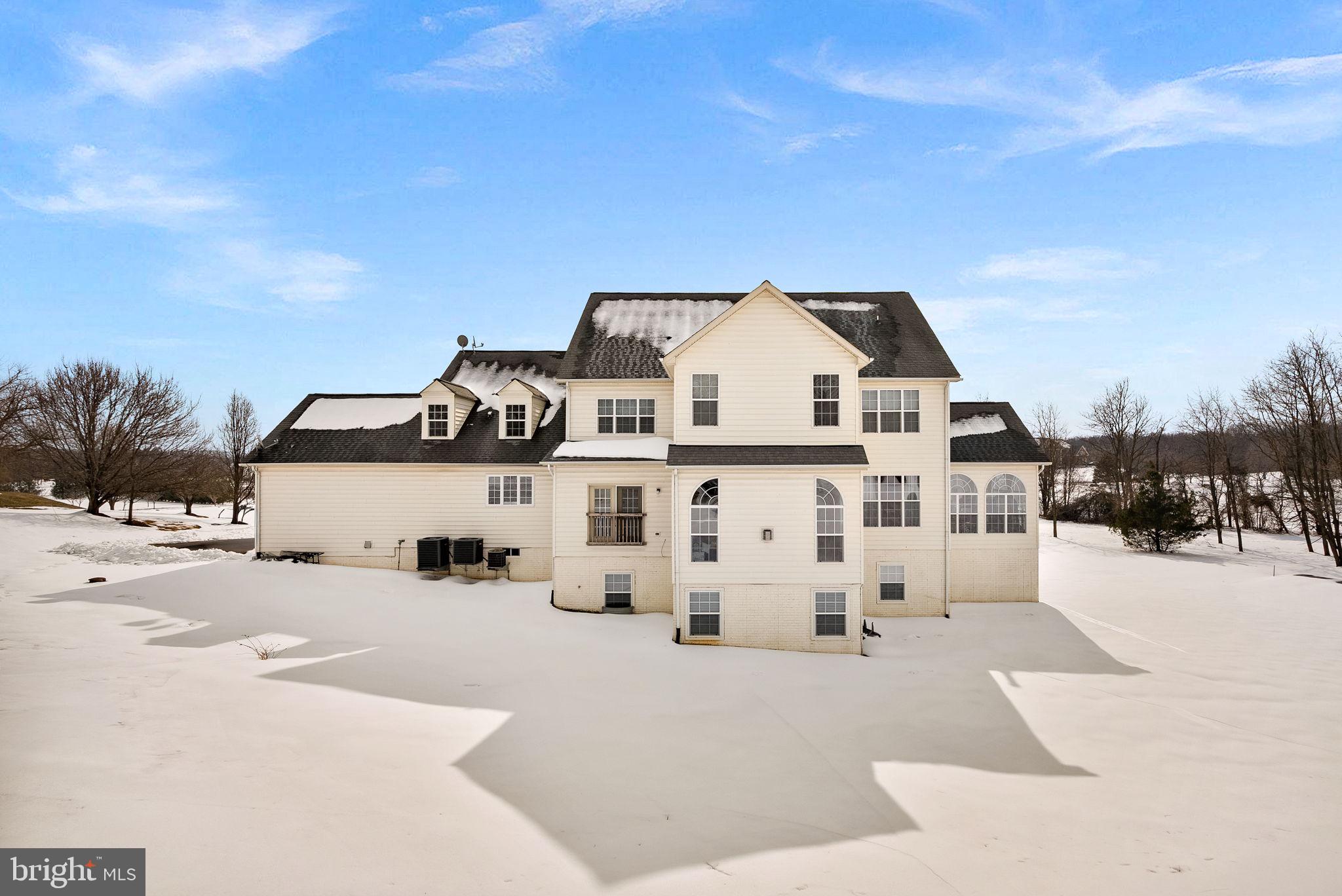 LEESBURG CROSSING - Residential