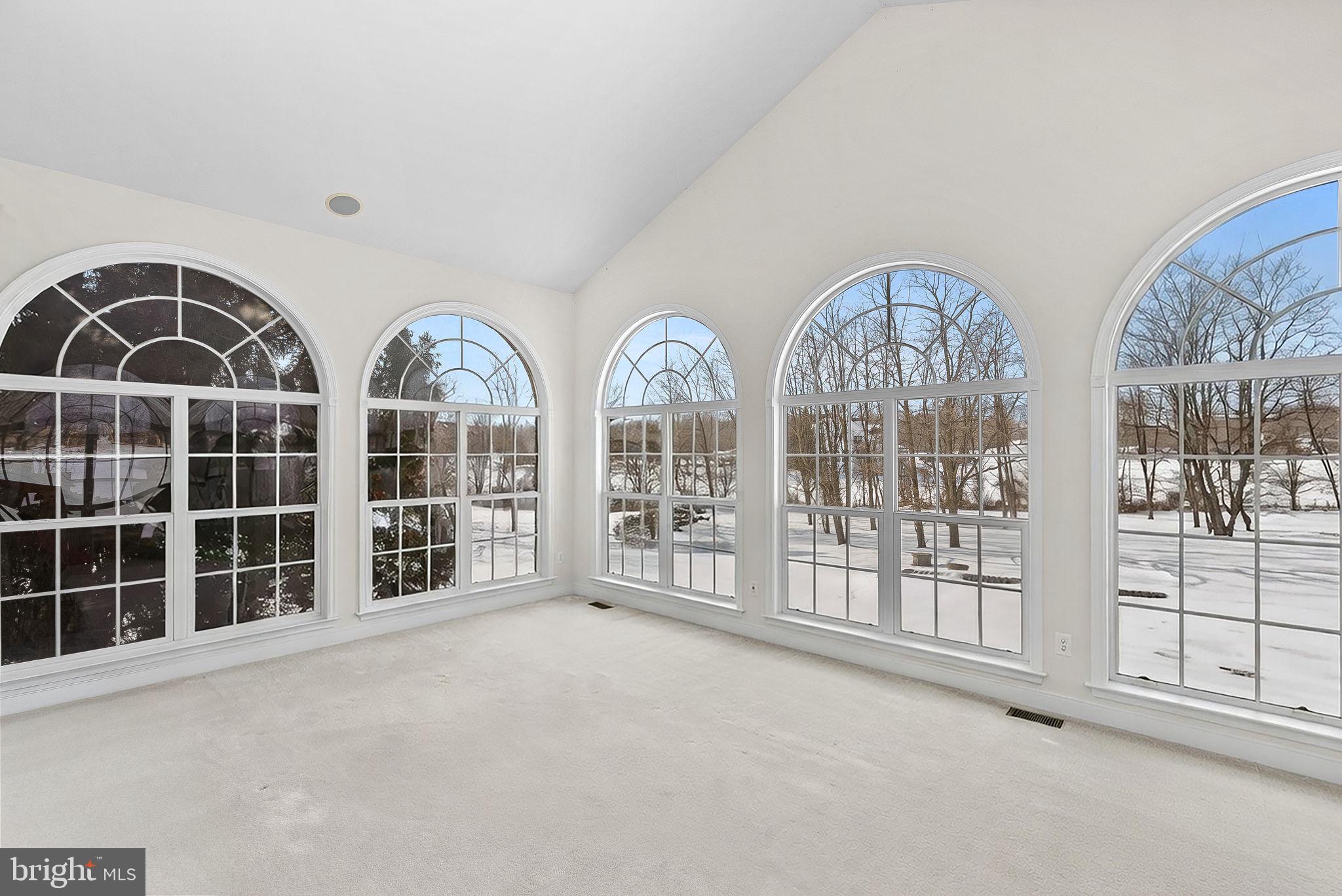 LEESBURG CROSSING - Residential