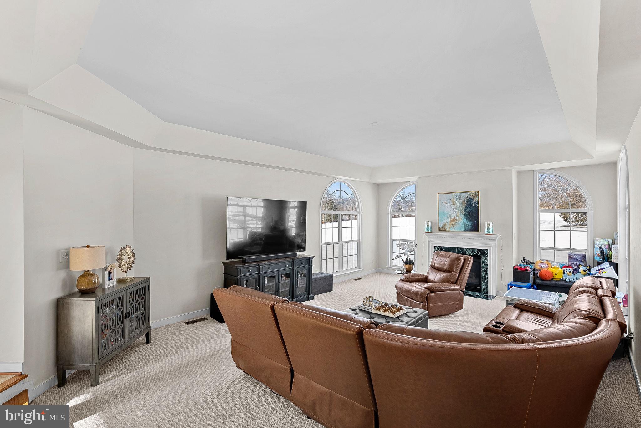 LEESBURG CROSSING - Residential