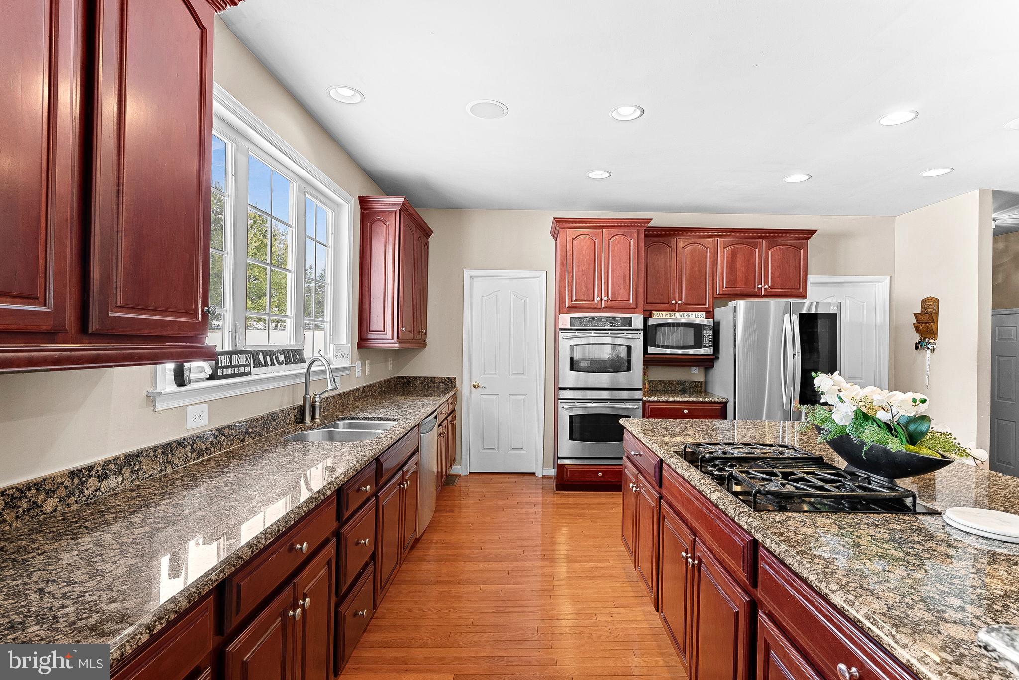 LEESBURG CROSSING - Residential