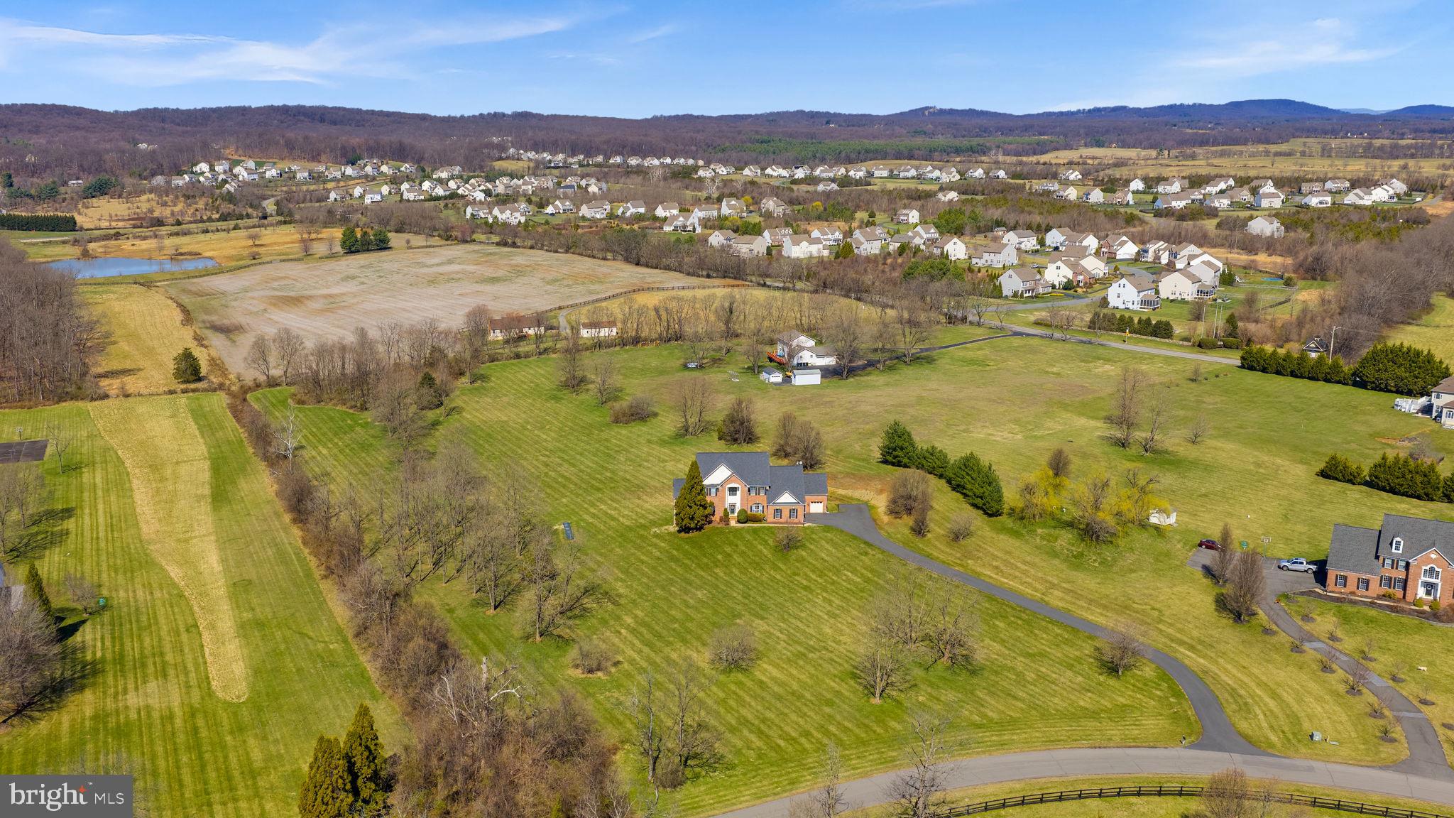 LEESBURG CROSSING - Residential