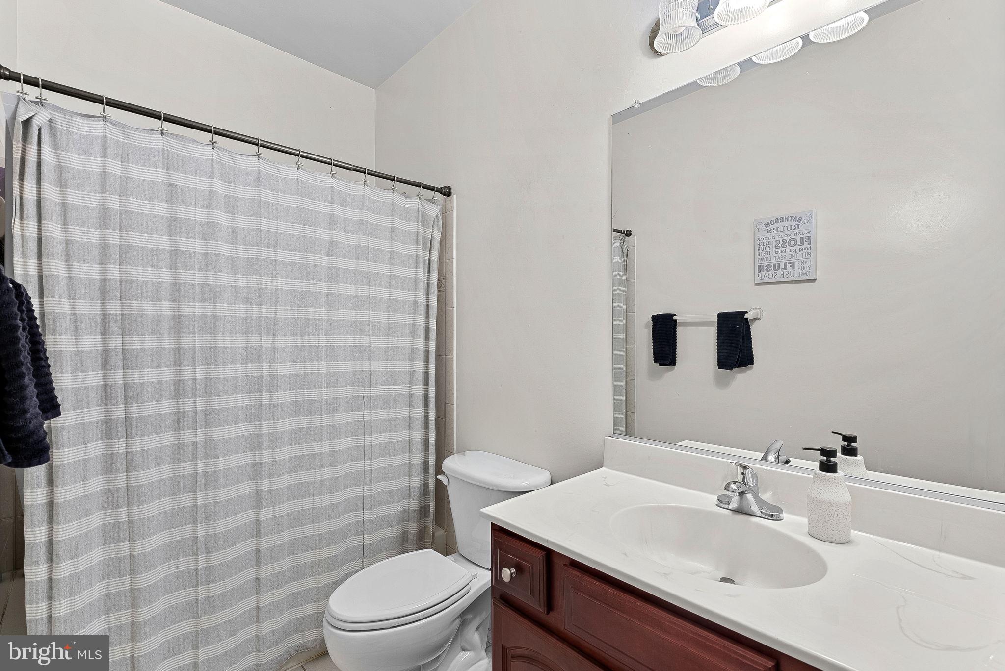 LEESBURG CROSSING - Residential