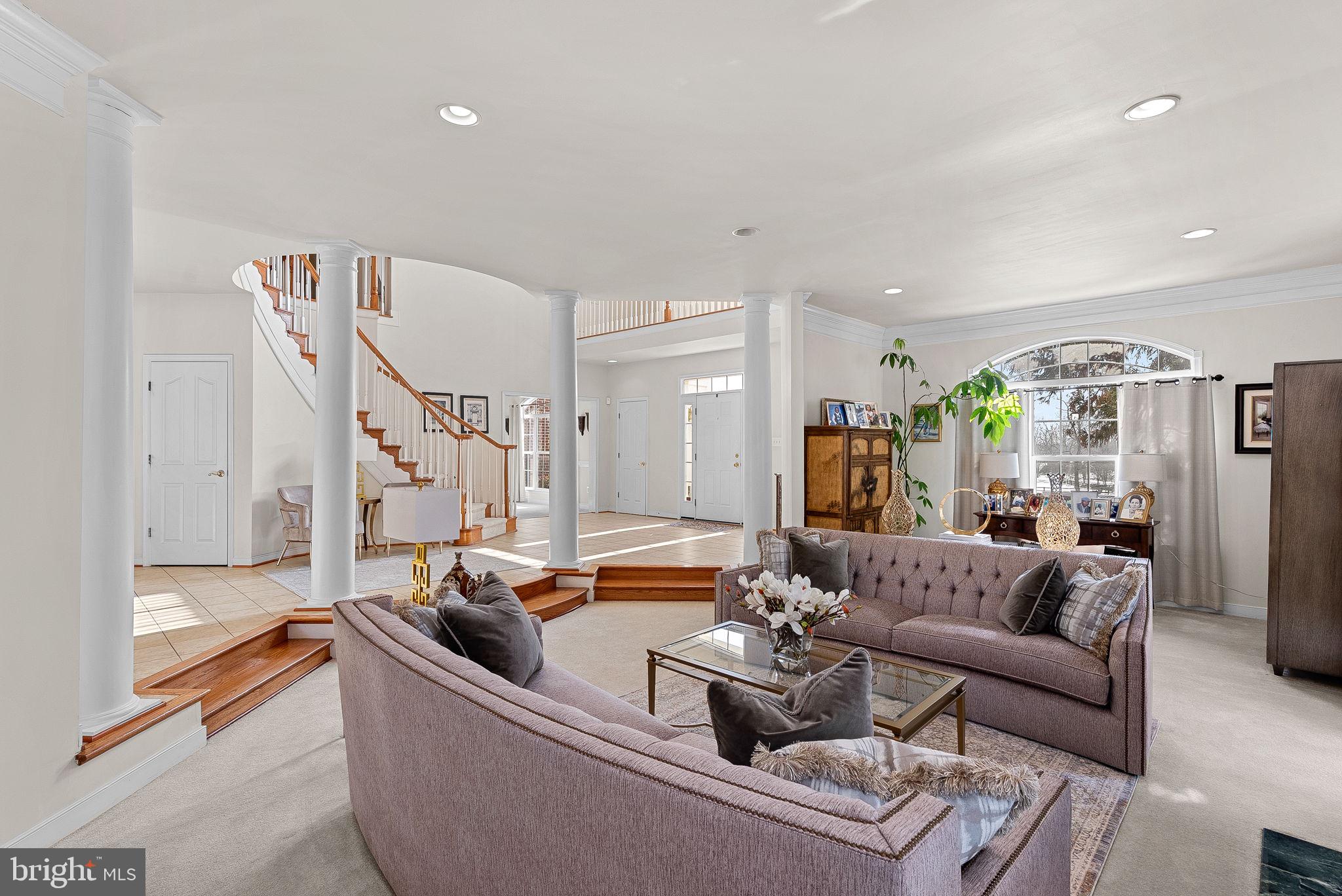 LEESBURG CROSSING - Residential