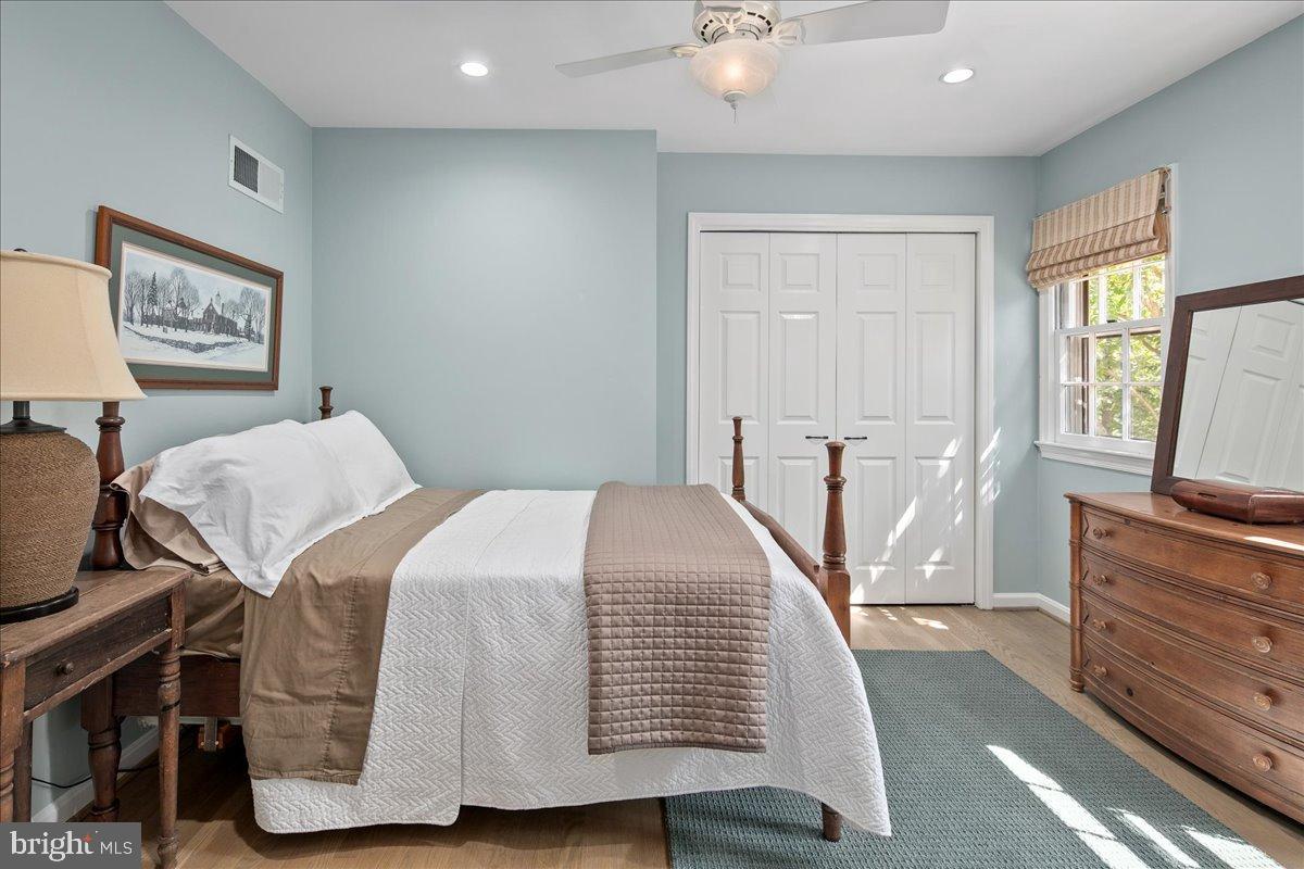 CLIFTON - Residential