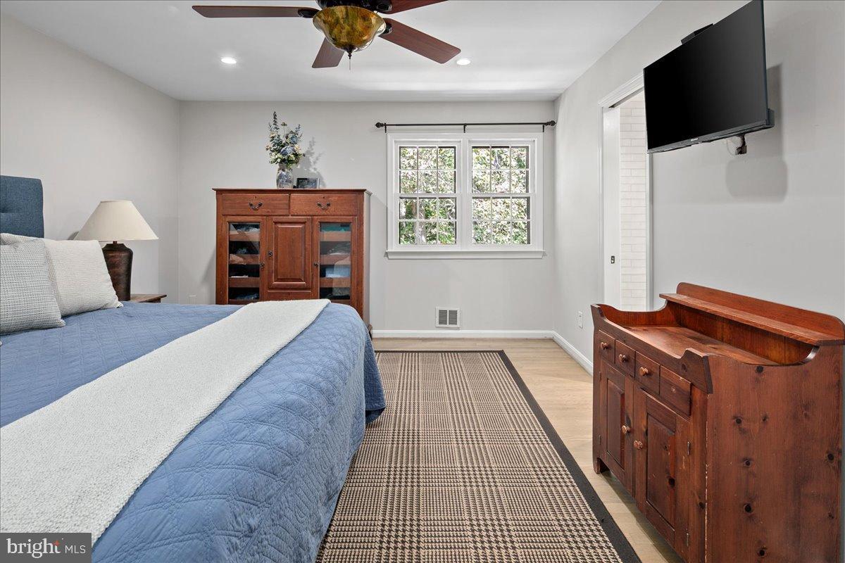 CLIFTON - Residential