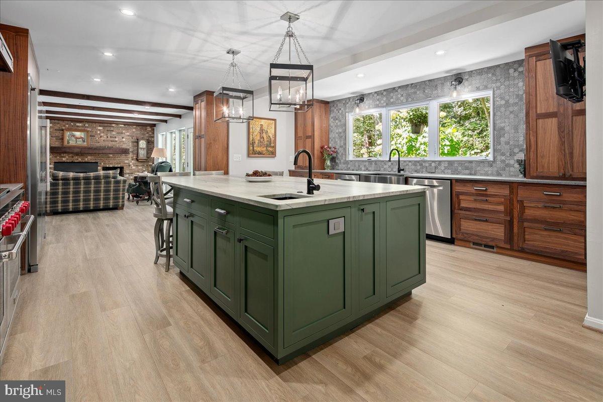 CLIFTON - Residential