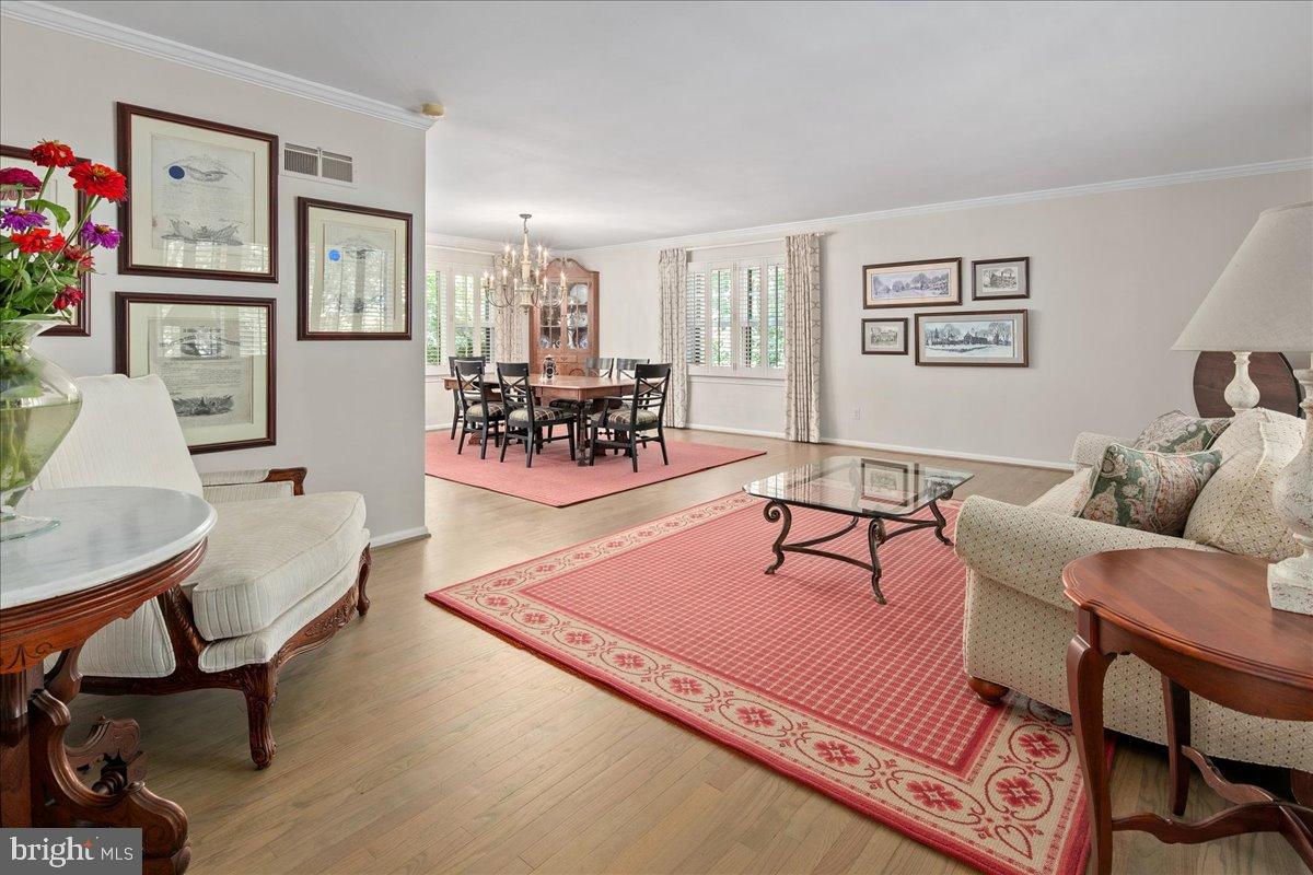 CLIFTON - Residential