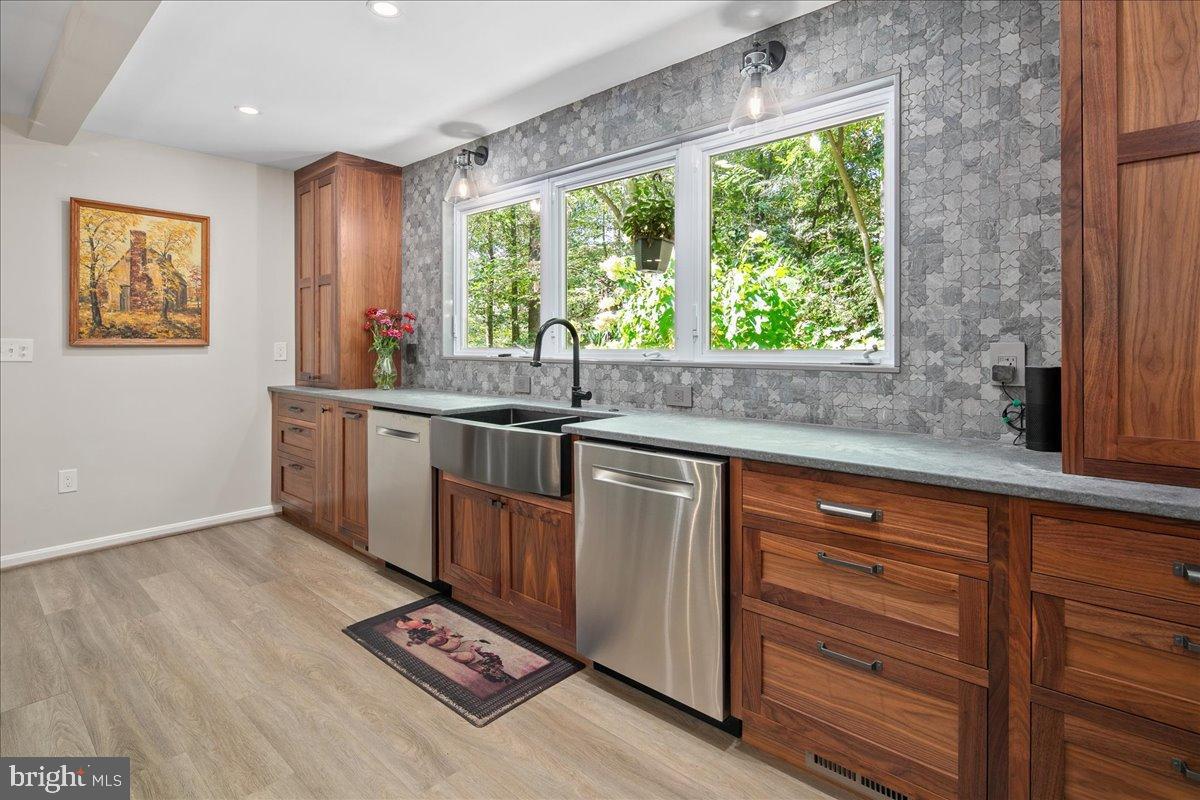 CLIFTON - Residential