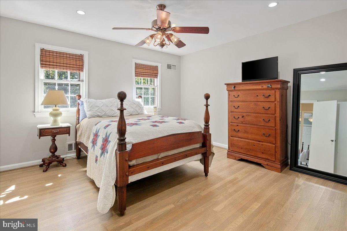 CLIFTON - Residential