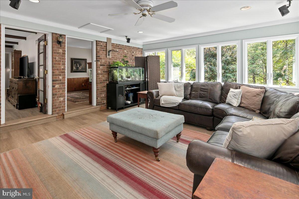 CLIFTON - Residential