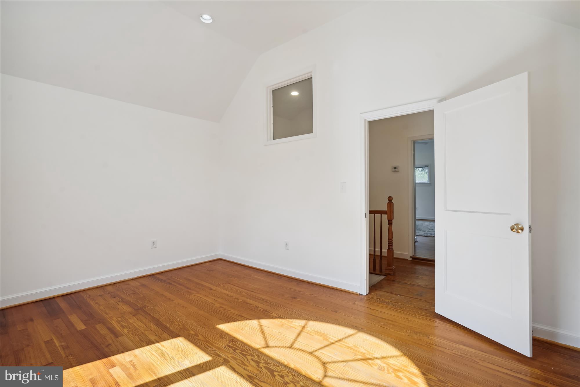 BARCROFT - Residential